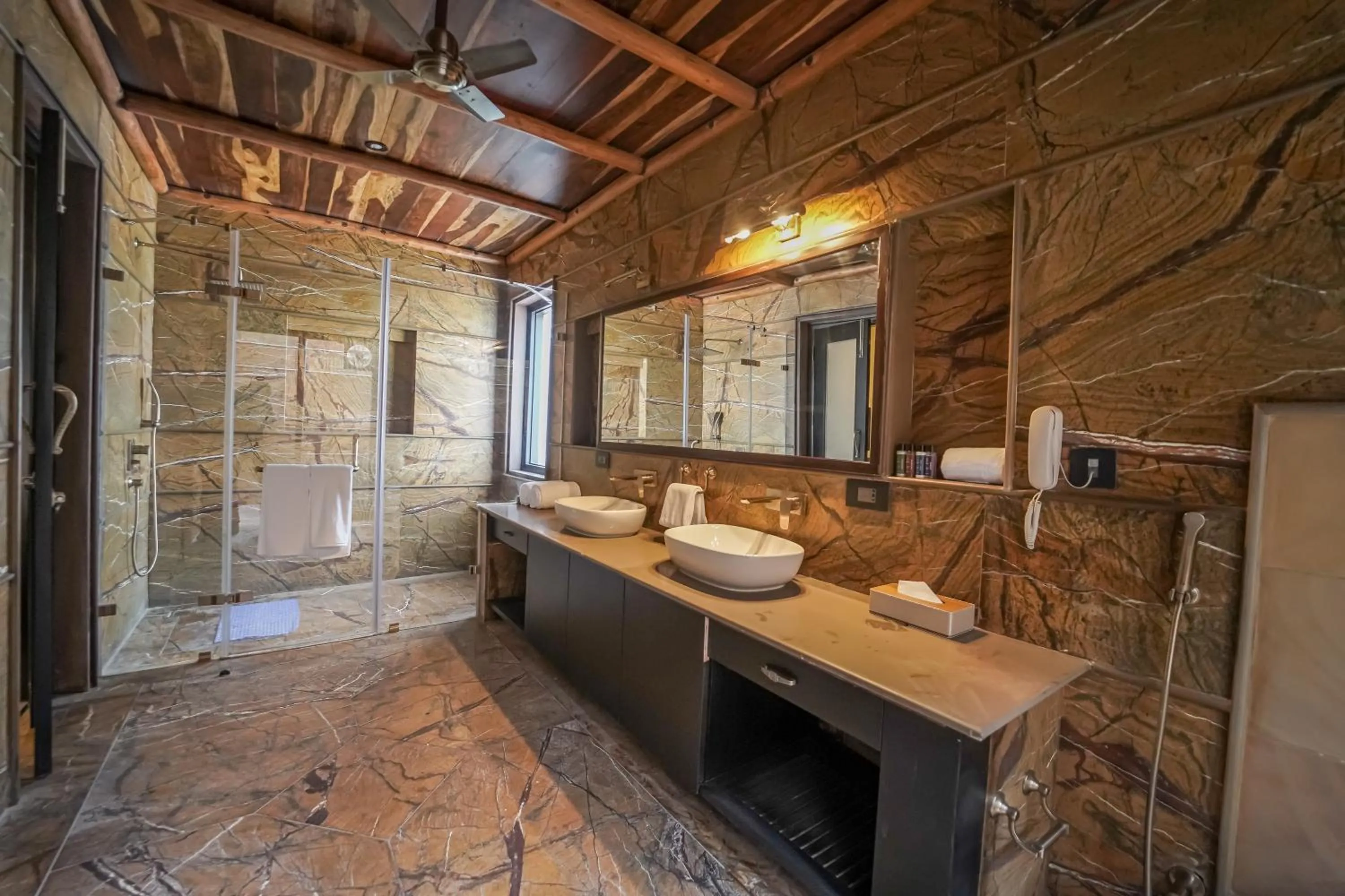 Shower in AamaGhati Wildlife Resort, Ranthambore