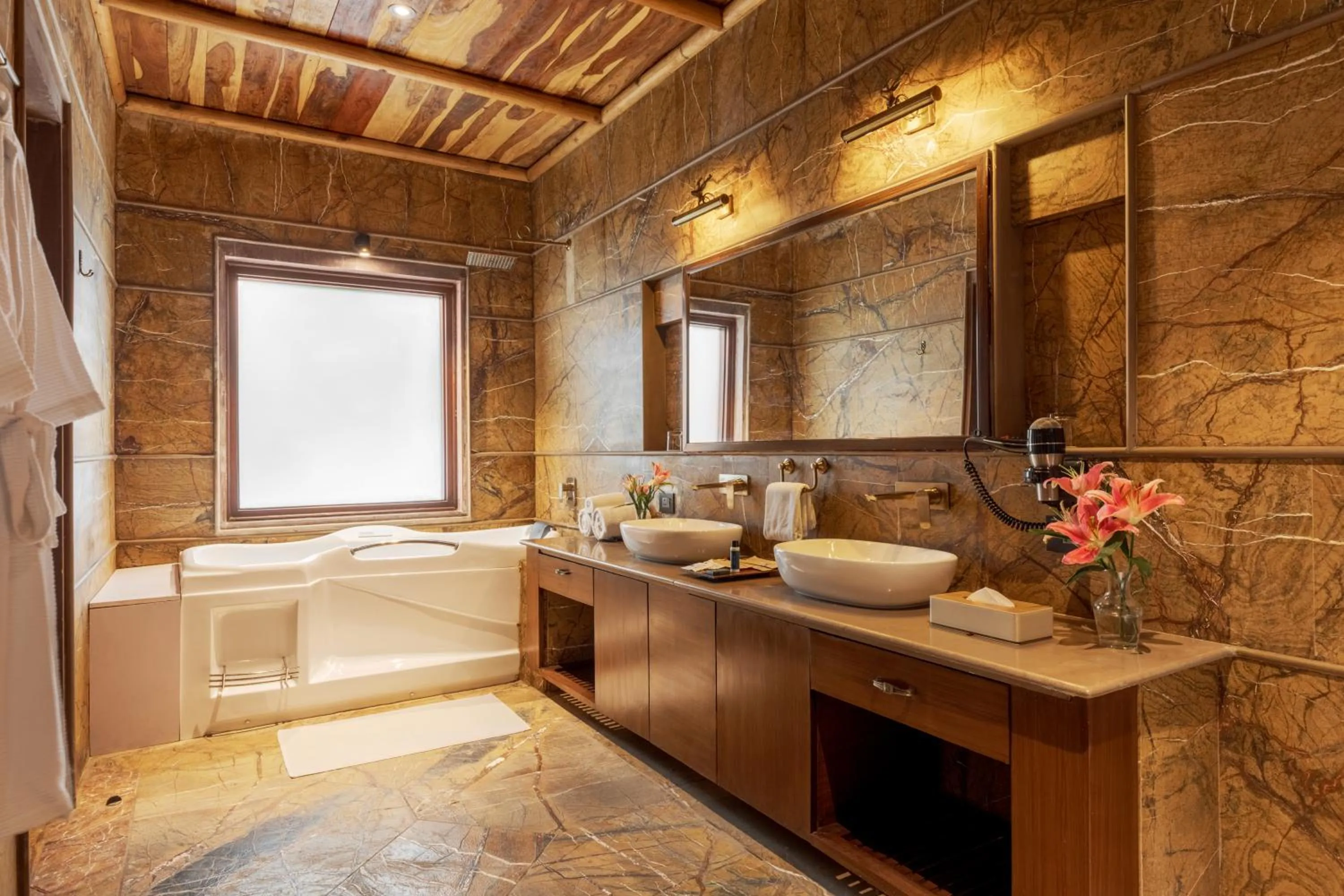 Bathroom in AamaGhati Wildlife Resort, Ranthambore