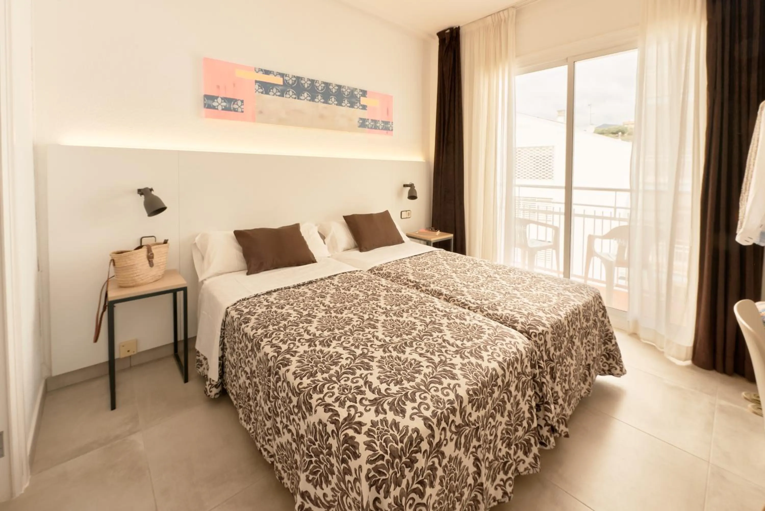 Bed in Hotel Miami Calella - El de siempre, como nunca