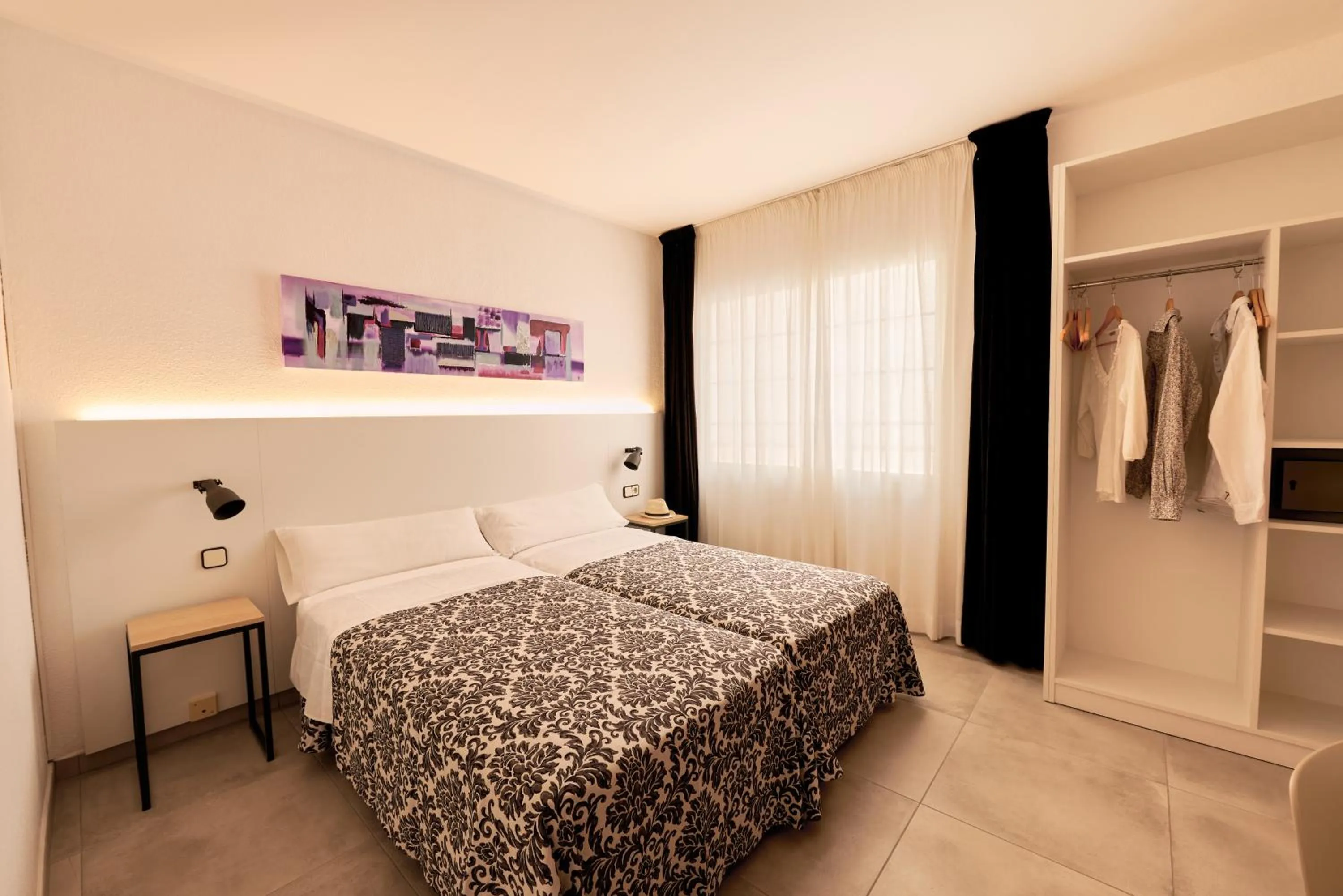 Bed in Hotel Miami Calella - El de siempre, como nunca