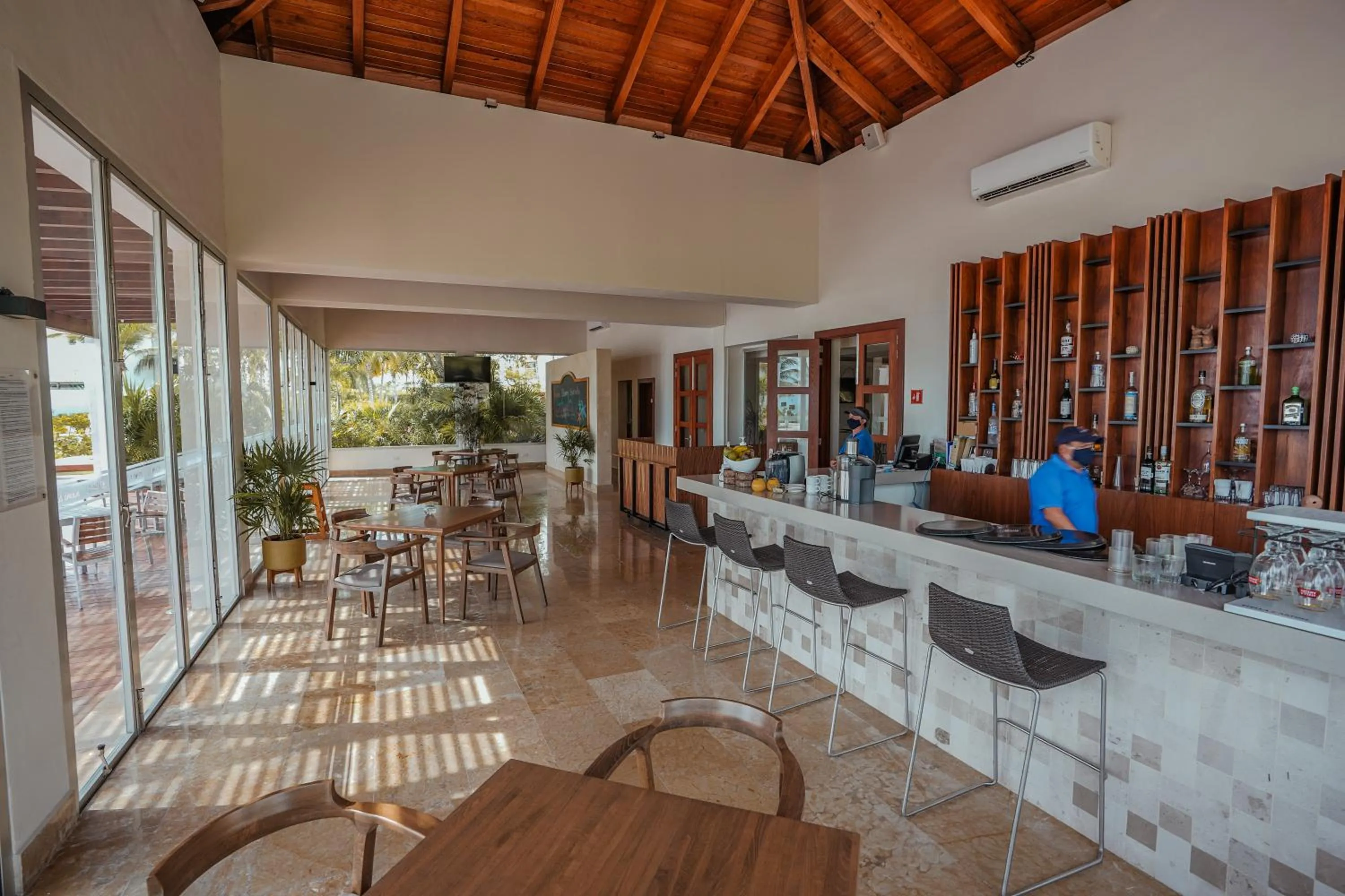 Restaurant/places to eat in La Amada condo with Marina View