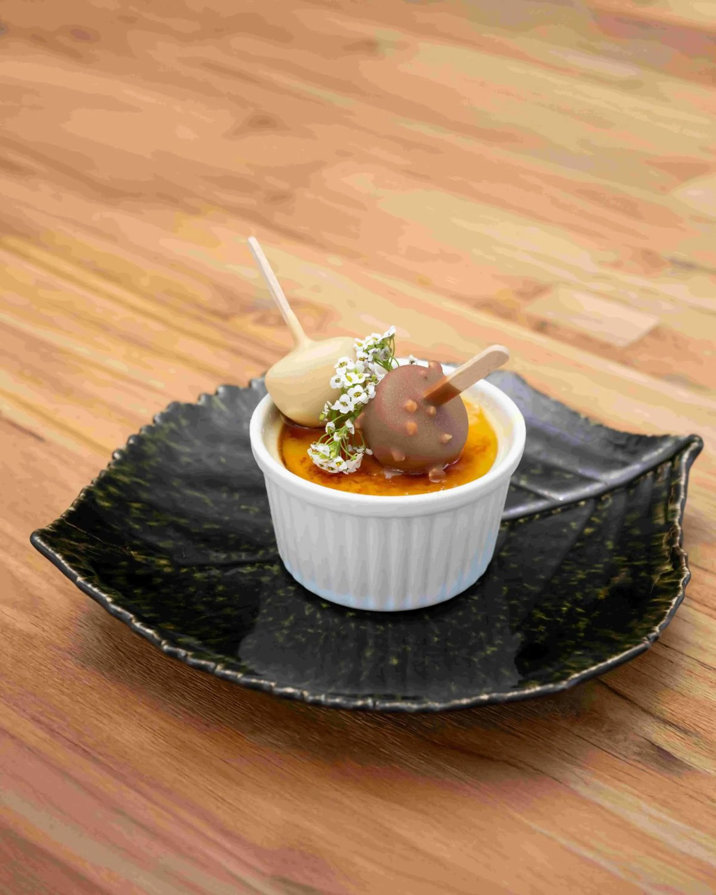 Restaurant/places to eat in VIP Executive Picoas Hotel