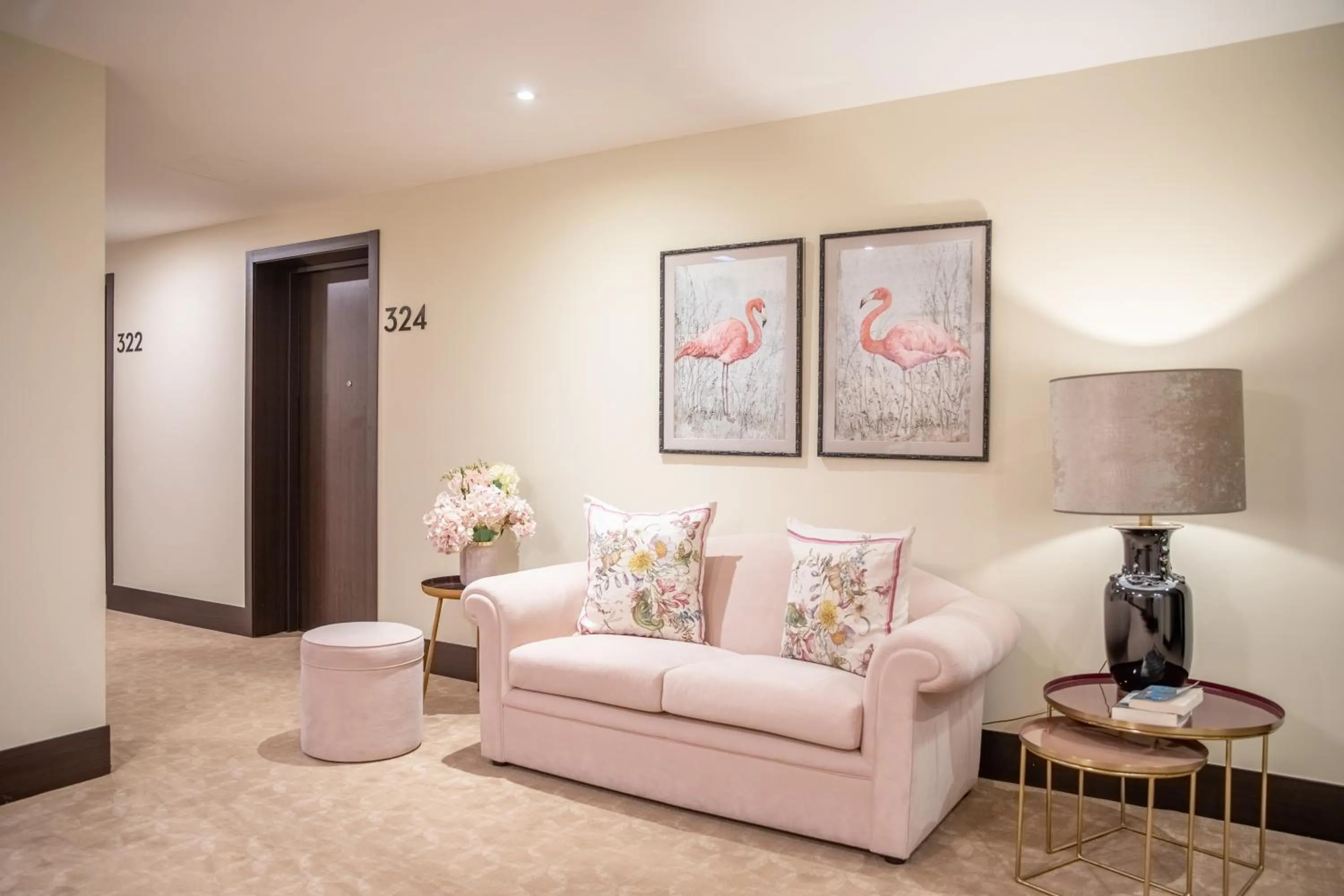 Property building in VIP Executive Picoas Hotel