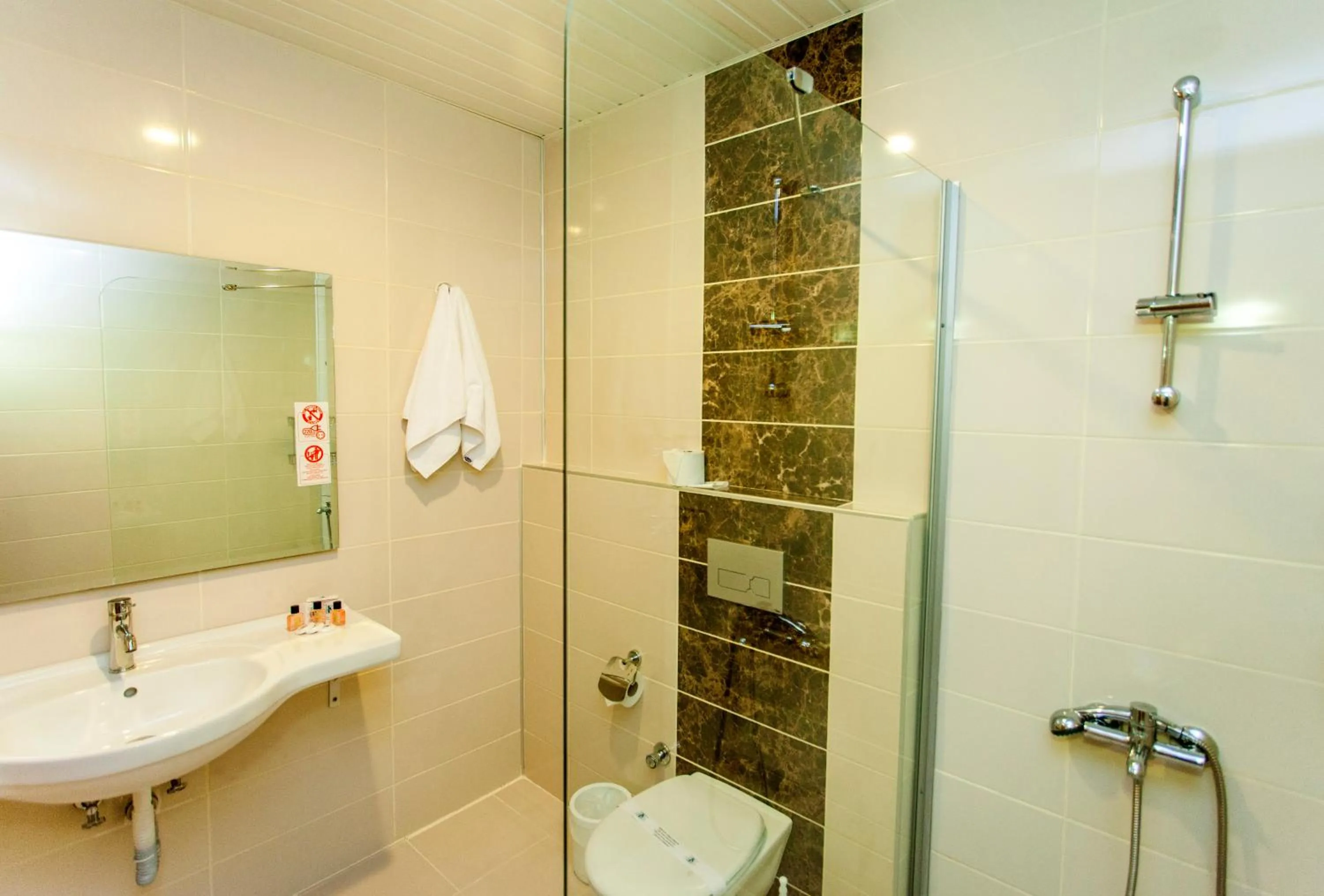 Bathroom in Numa Konaktepe Hotel - All Inclusive