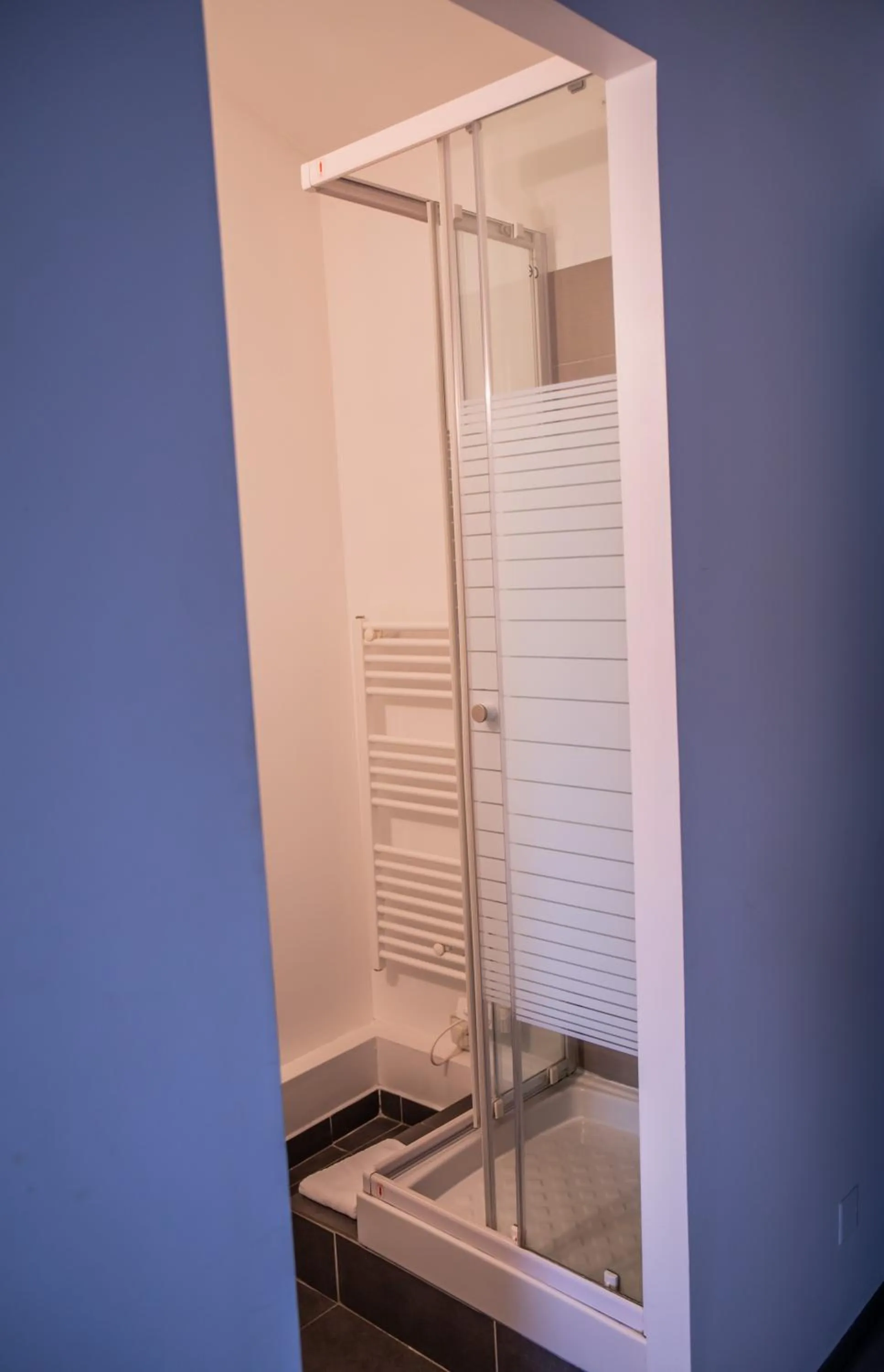 Shower in Auberge Sainte Marguerite