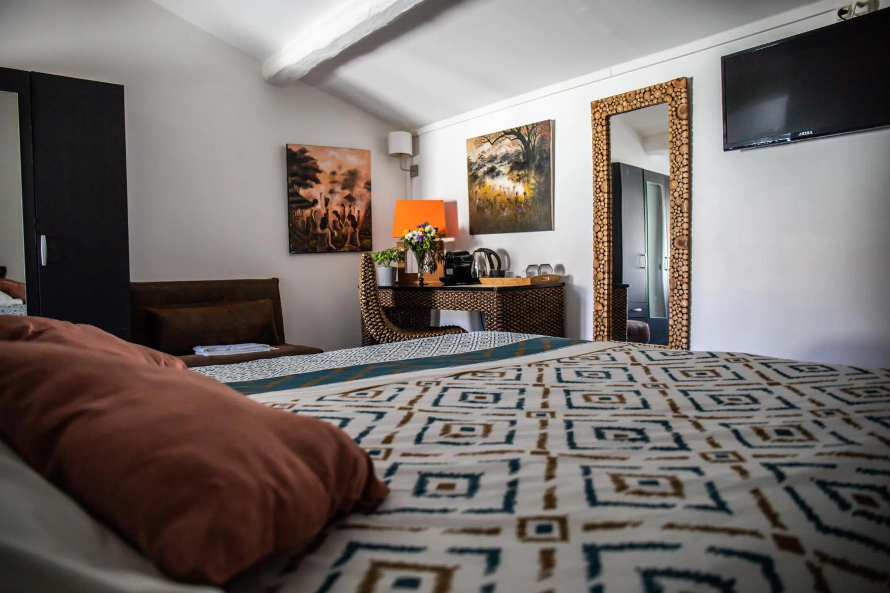 Photo of the whole room, Bed in Auberge Sainte Marguerite