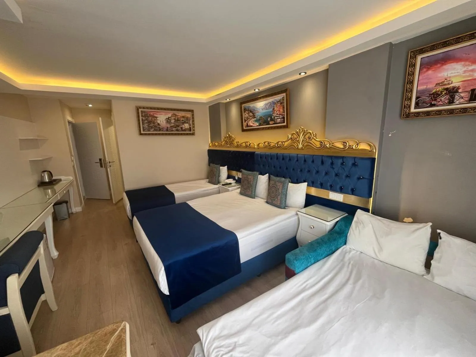 Bed in Hotel Barbarosa