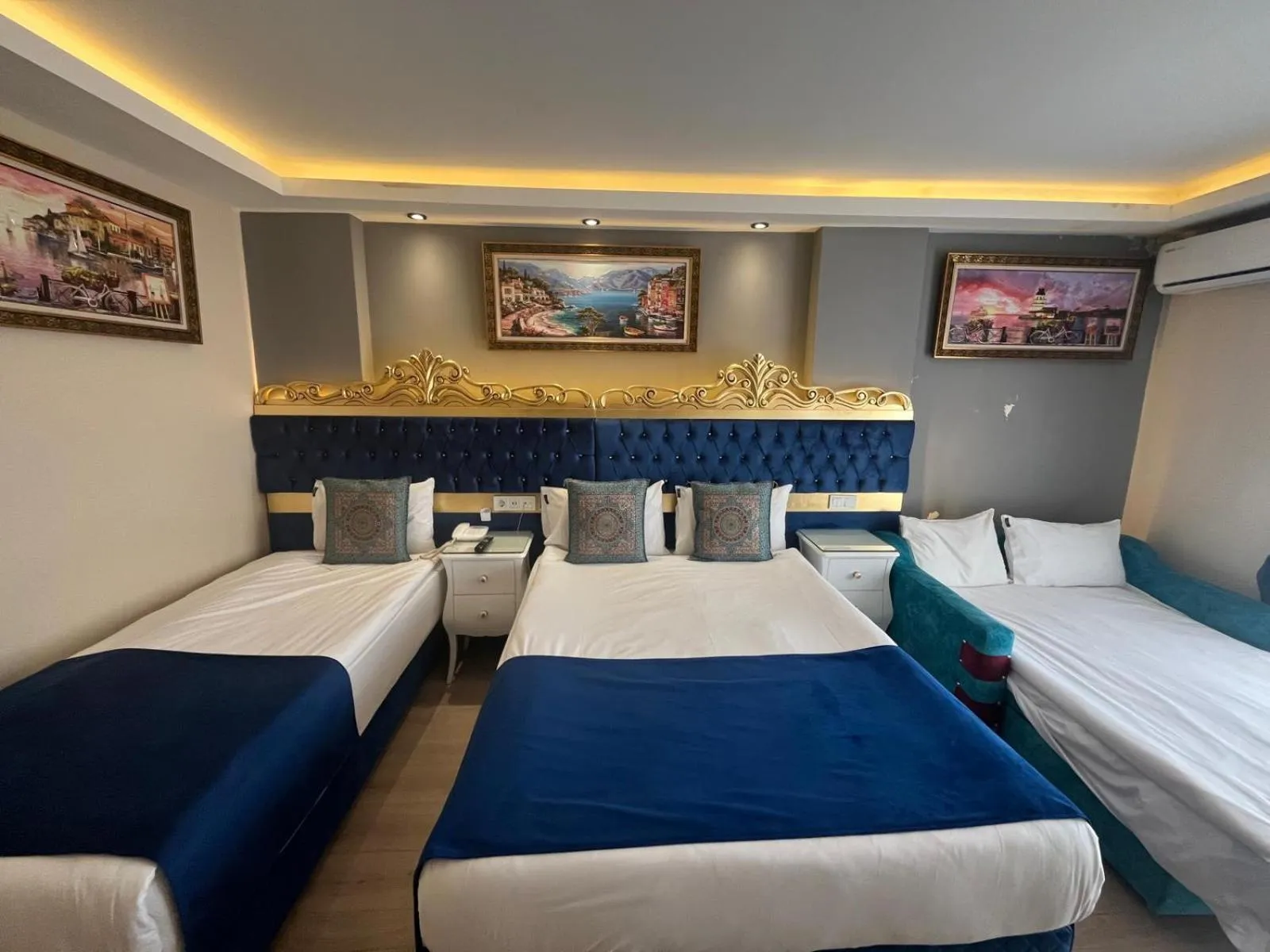 Bed in Hotel Barbarosa