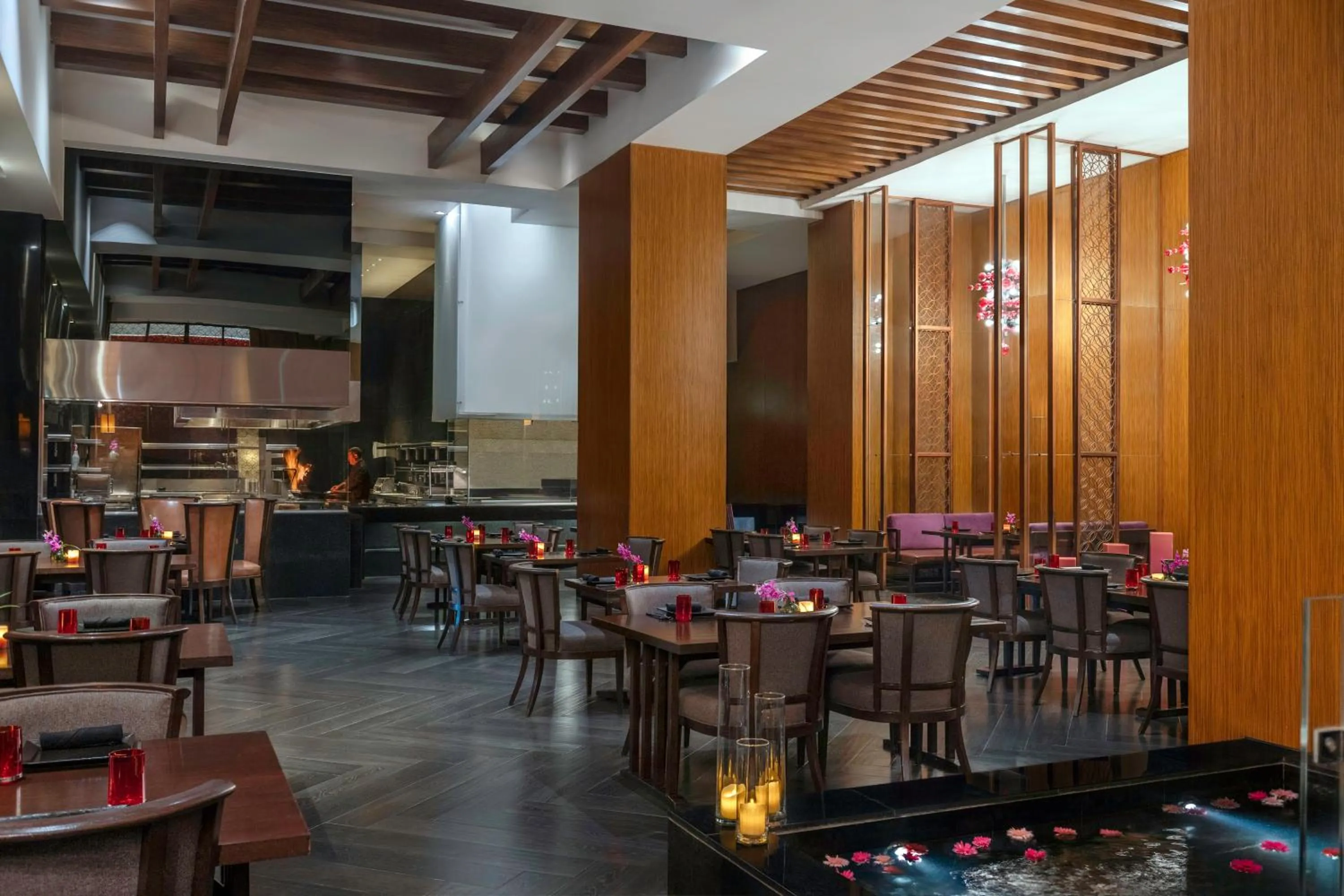 Restaurant/places to eat in Conrad Cairo Hotel & Casino