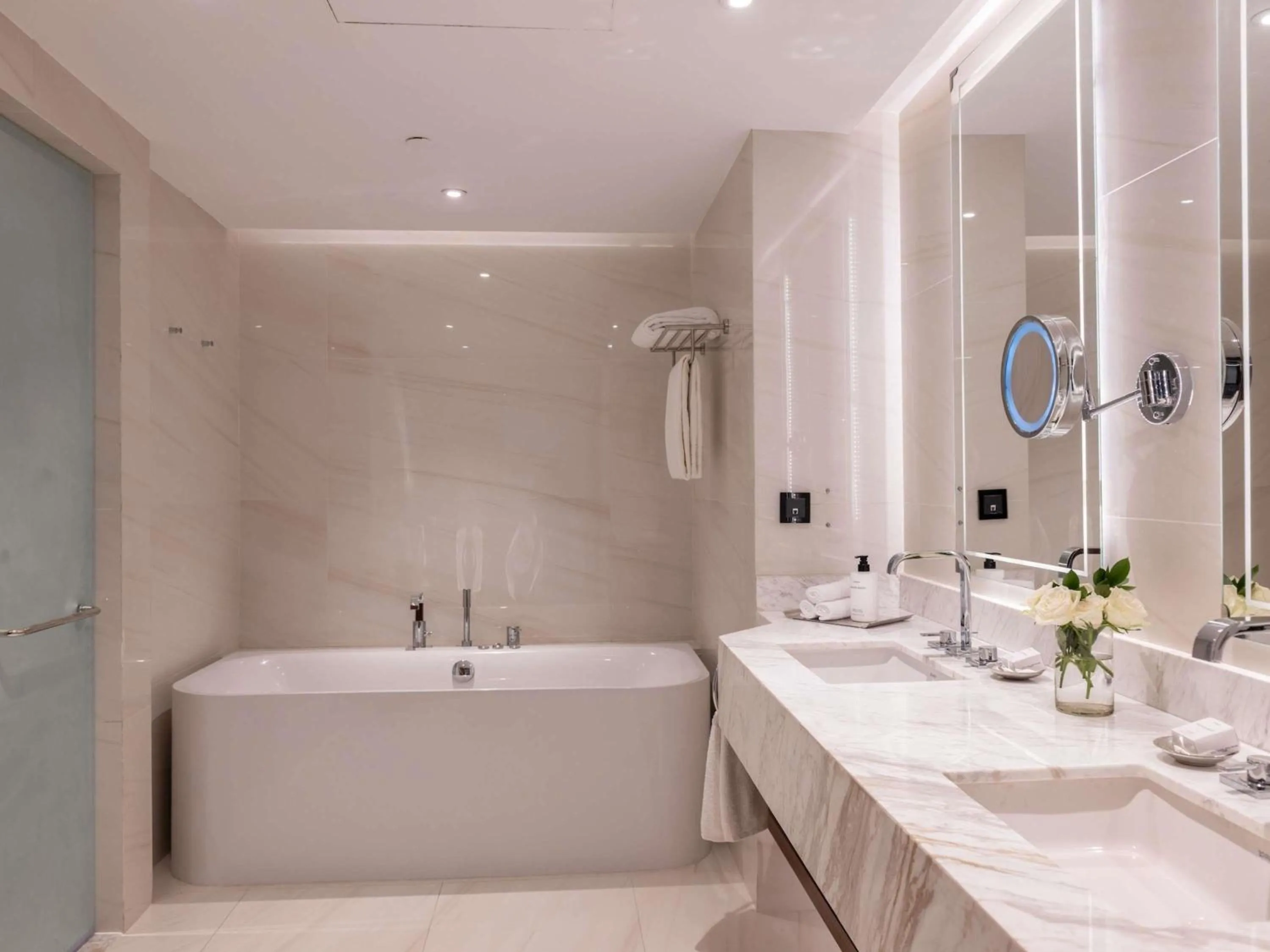 Photo of the whole room in Sofitel Cairo Downtown Nile