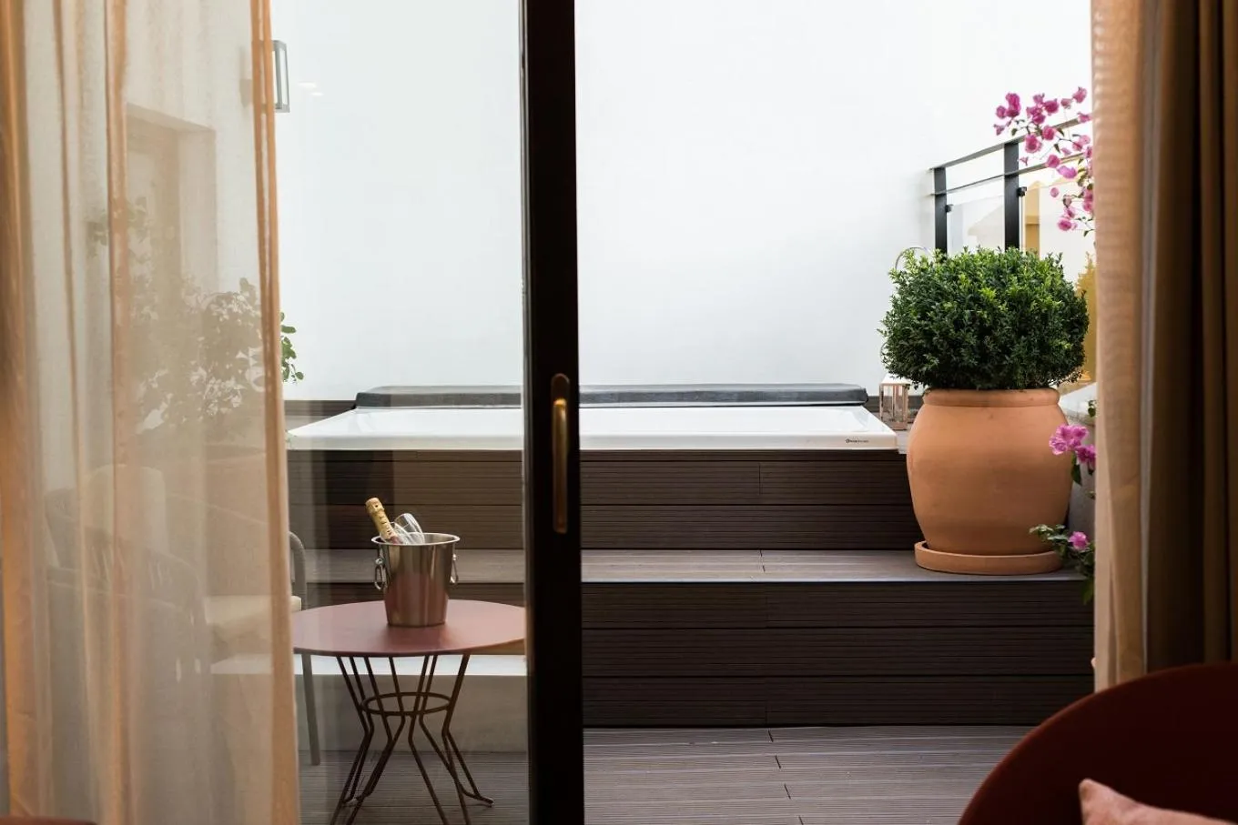 Hot Tub in Suites Murillo Plaza Sta. Cruz