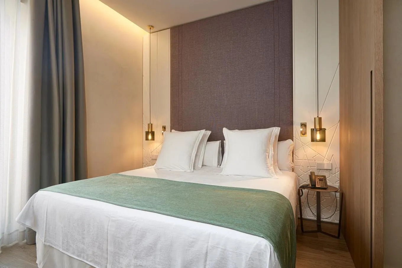 Bed in Suites Murillo Plaza Sta. Cruz