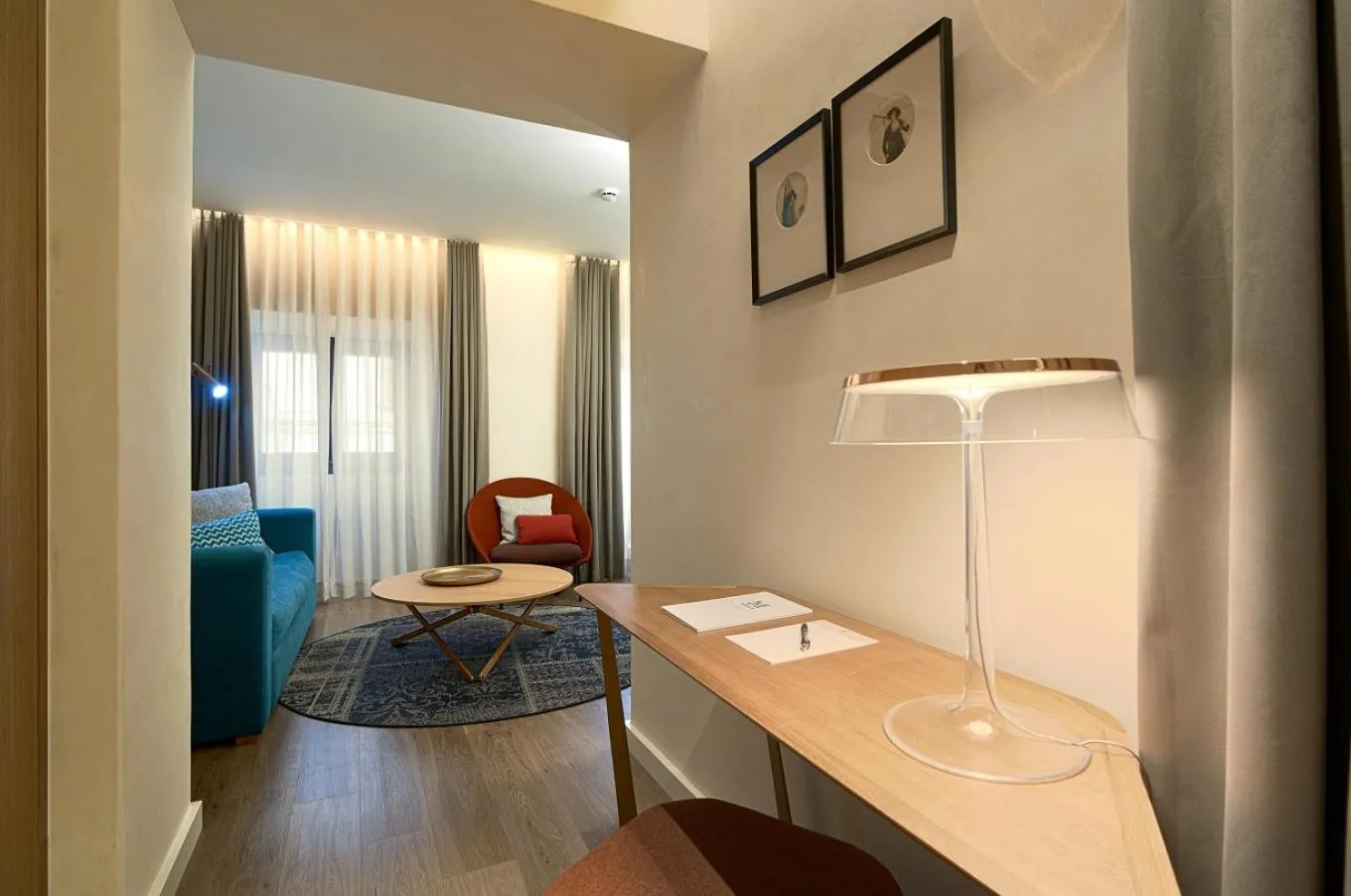 Living room, Bed in Suites Murillo Plaza Sta. Cruz