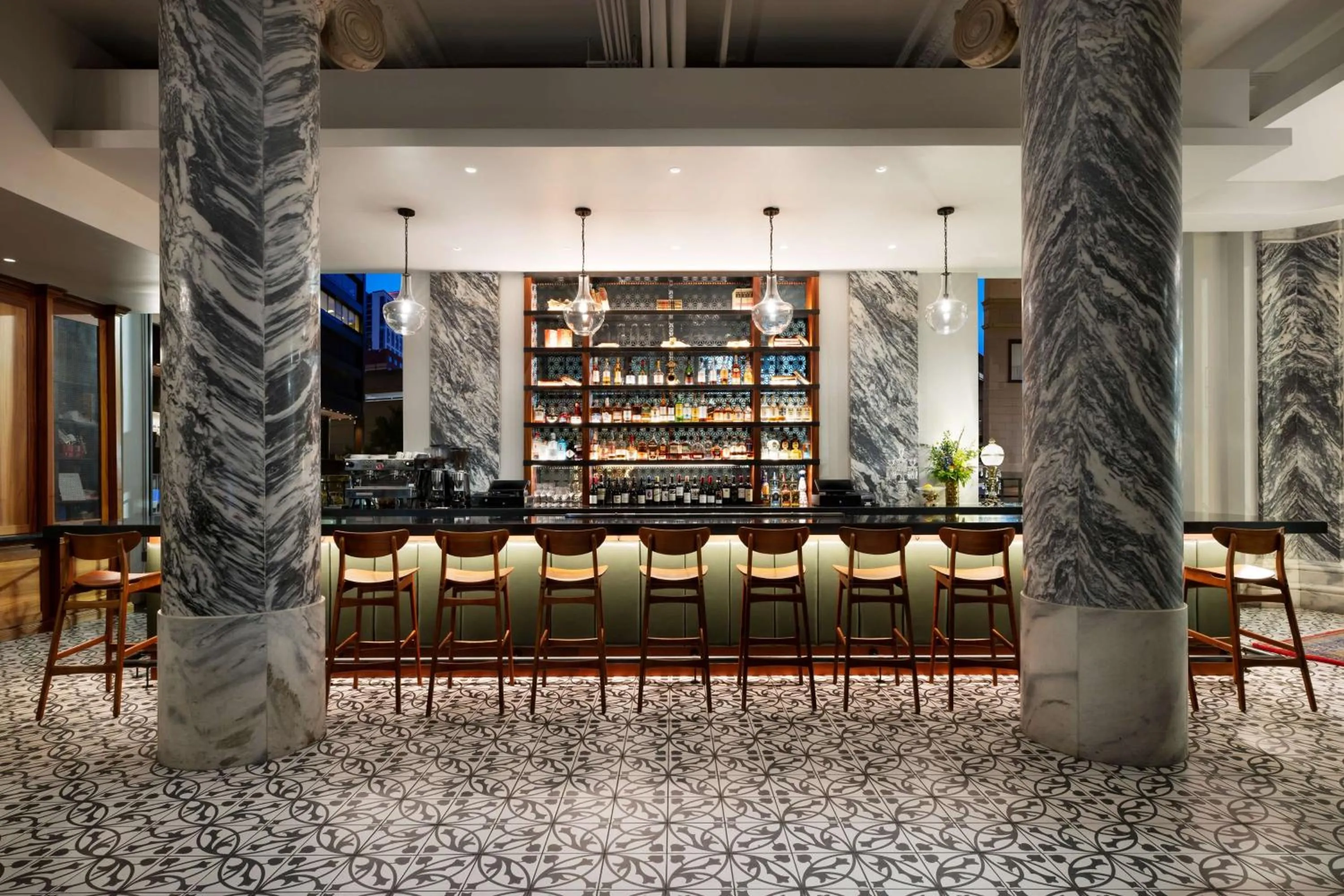 Lounge or bar in The Candler Hotel Atlanta, Curio Collection by Hilton