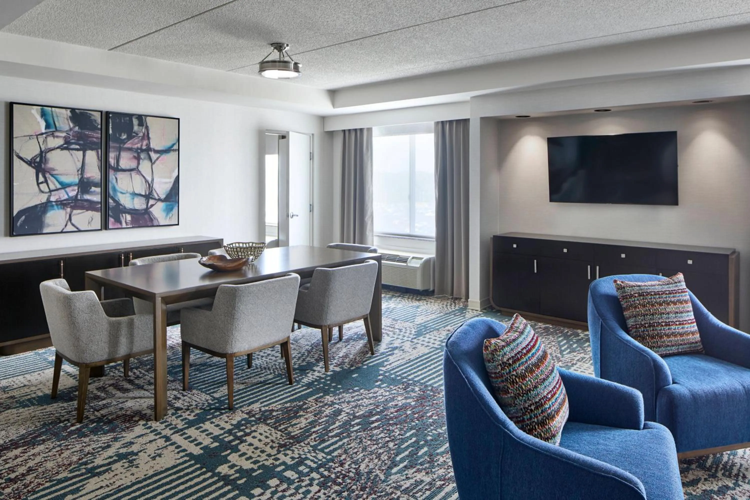 Photo of the whole room in Delta Hotels by Marriott Toledo