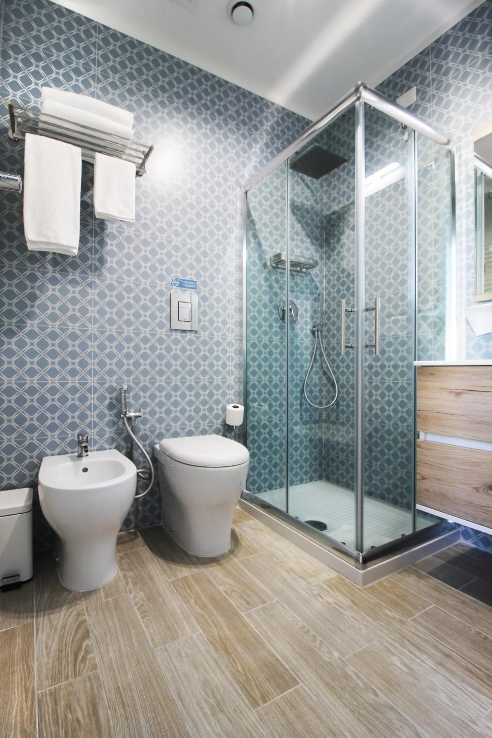 Shower in City View Naples