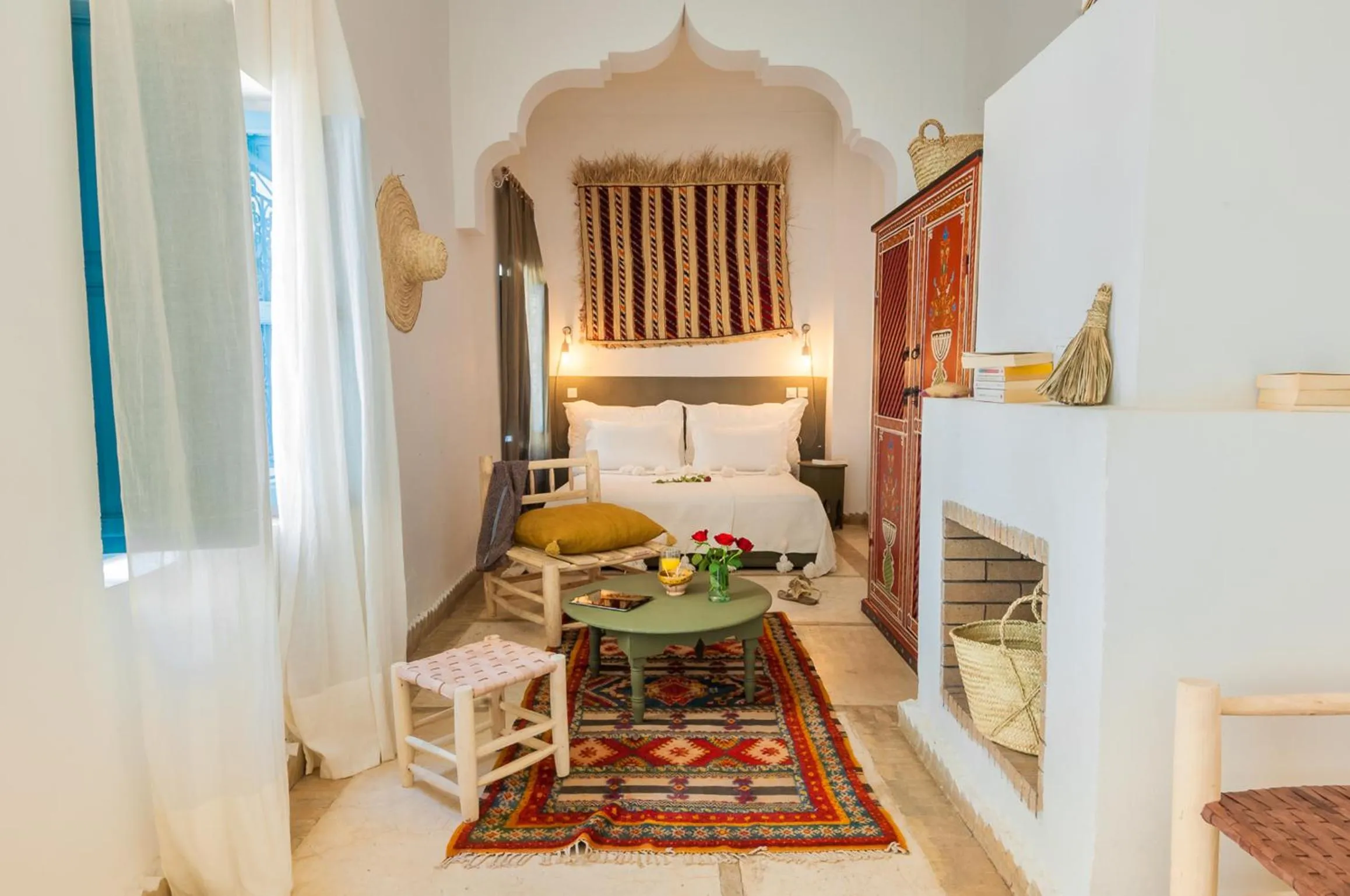 Photo of the whole room, Bed in Riad Chamali