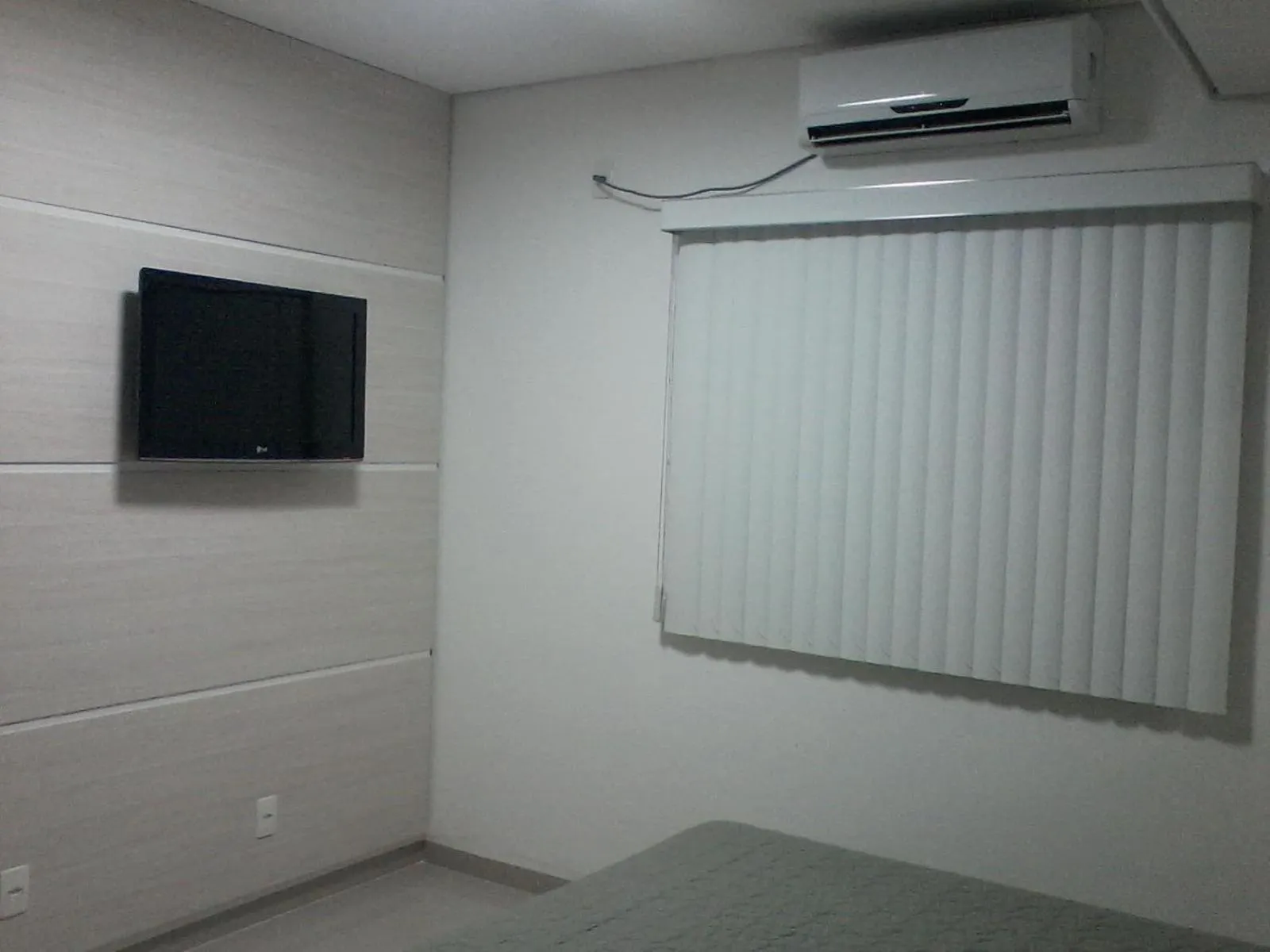 Communal lounge/ TV room in Catu Palace Hotel