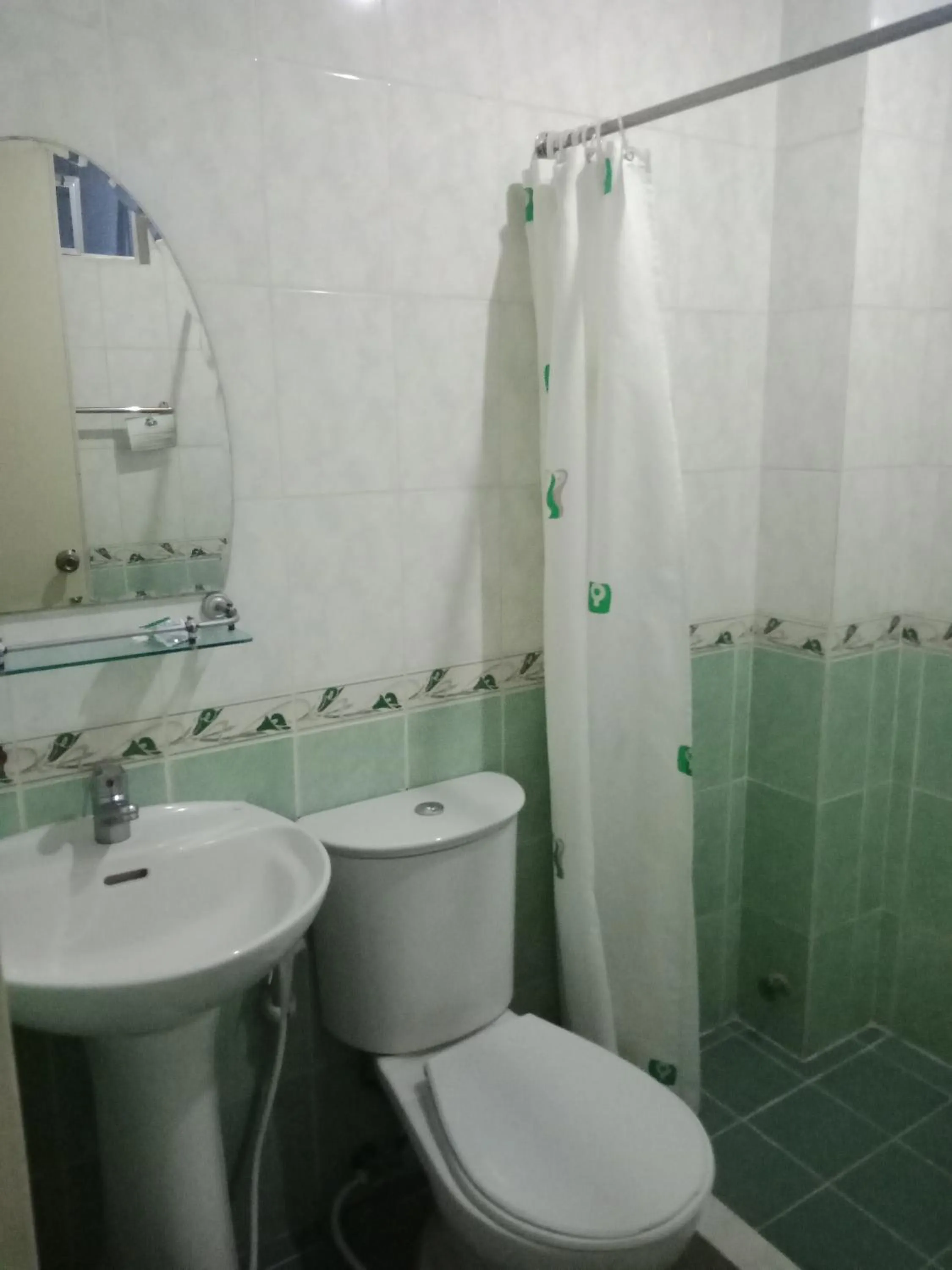Shower in Casa Micarosa Hotel
