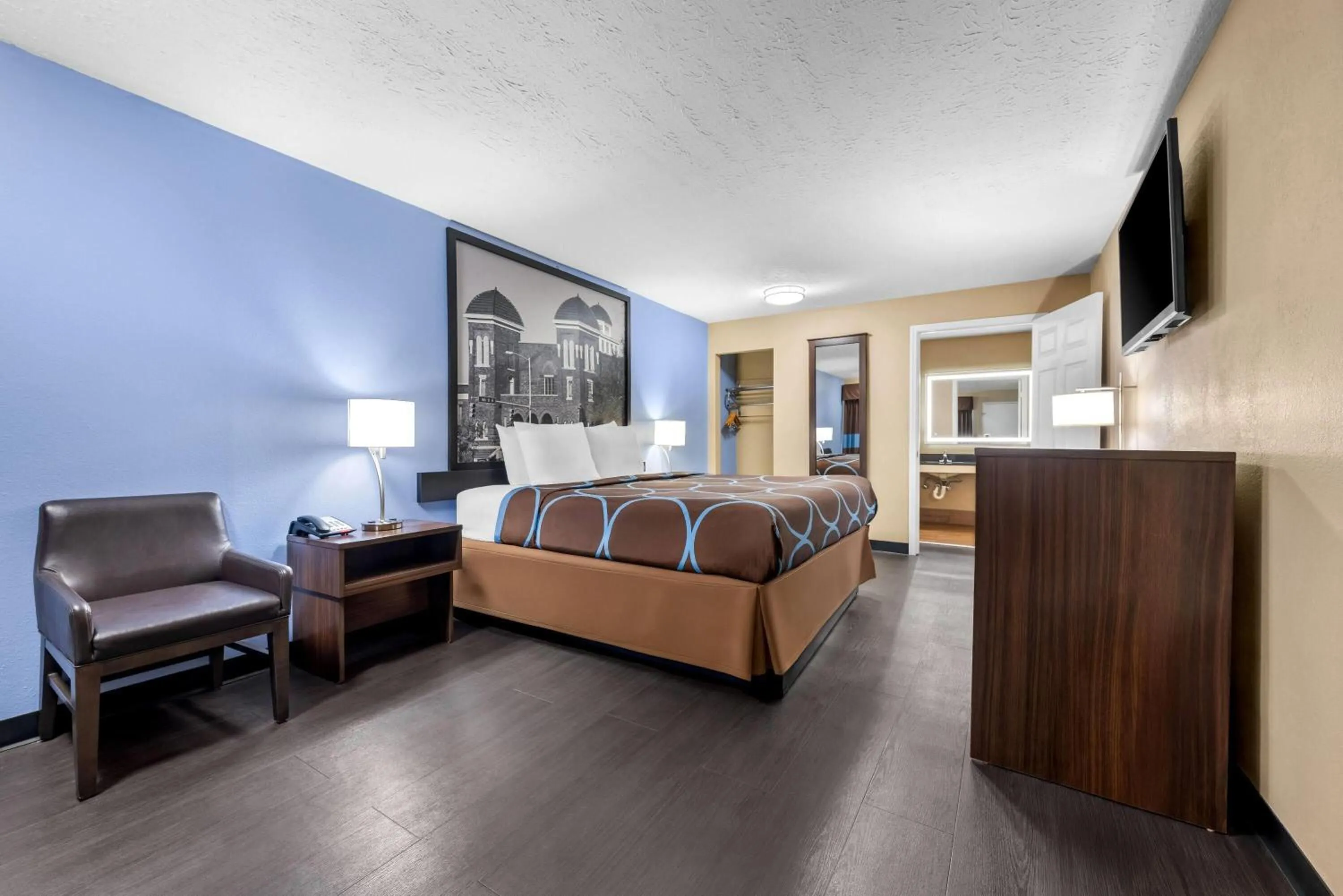 Bed in Super 8 by Wyndham Gadsden AL