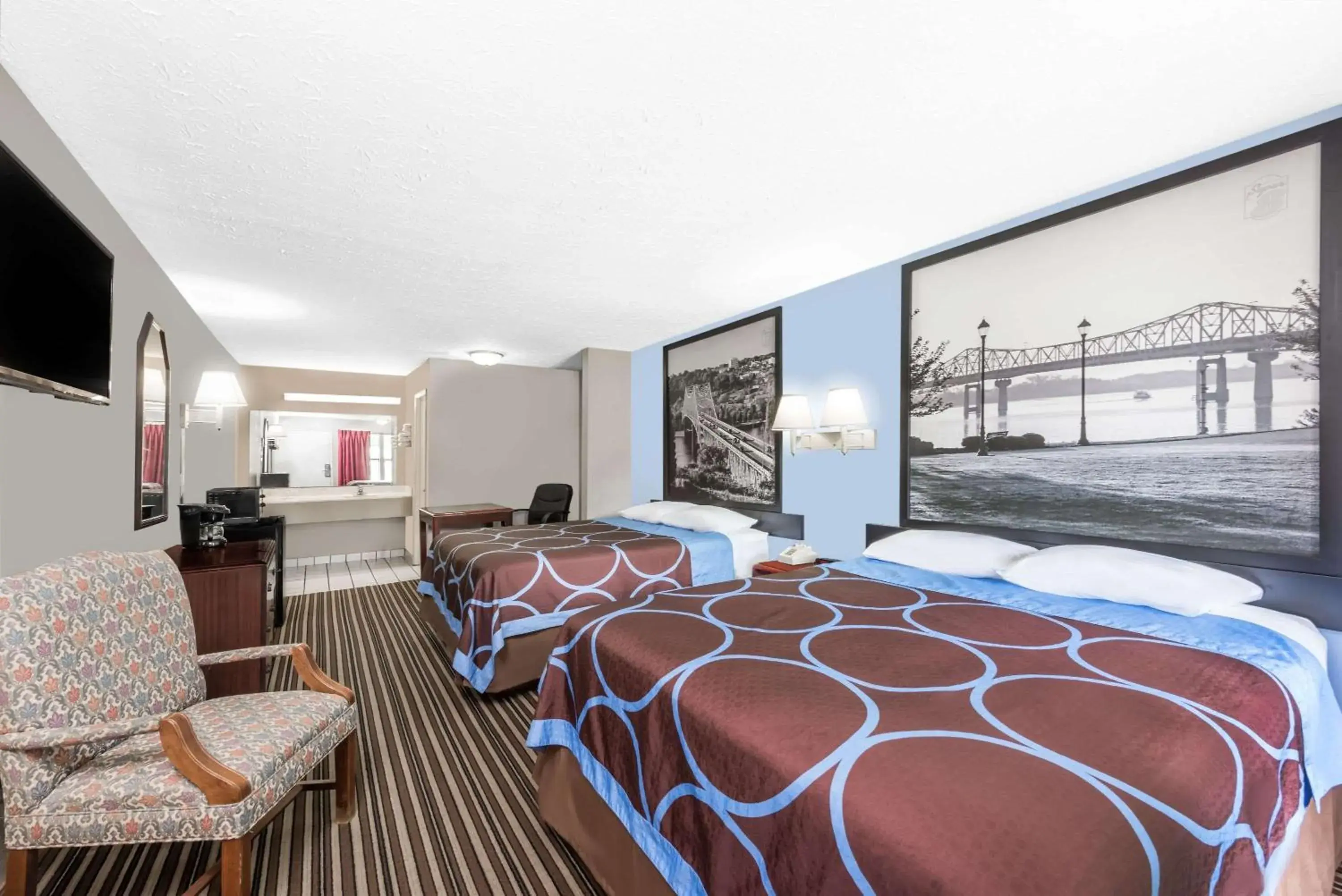 Queen Room with Two Queen Beds - Non-Smoking in Super 8 by Wyndham Gadsden AL Queen Room with Two Queen Beds - Non-Smoking in Super 8 by Wyndham Gadsden AL