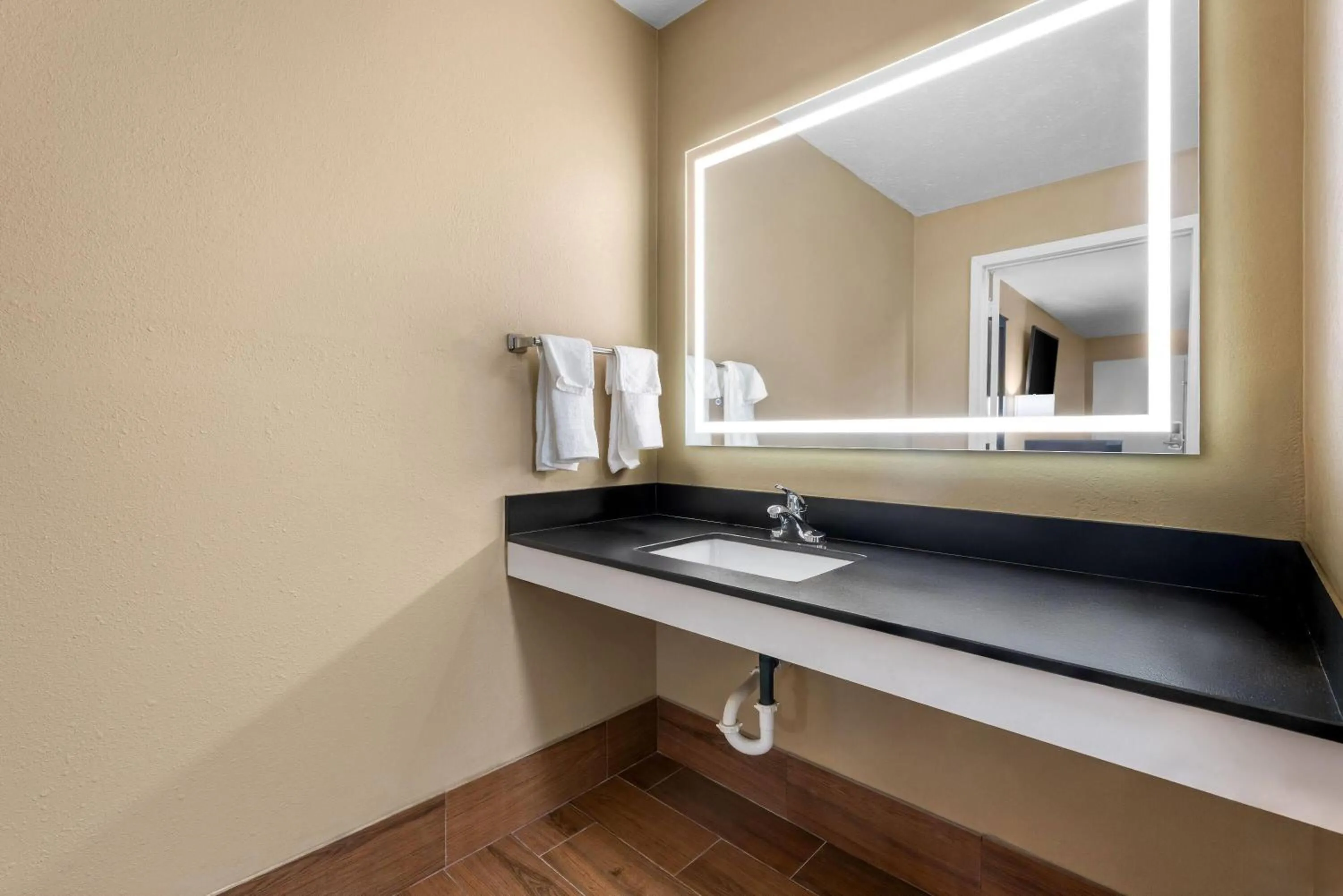 Shower in Super 8 by Wyndham Gadsden AL