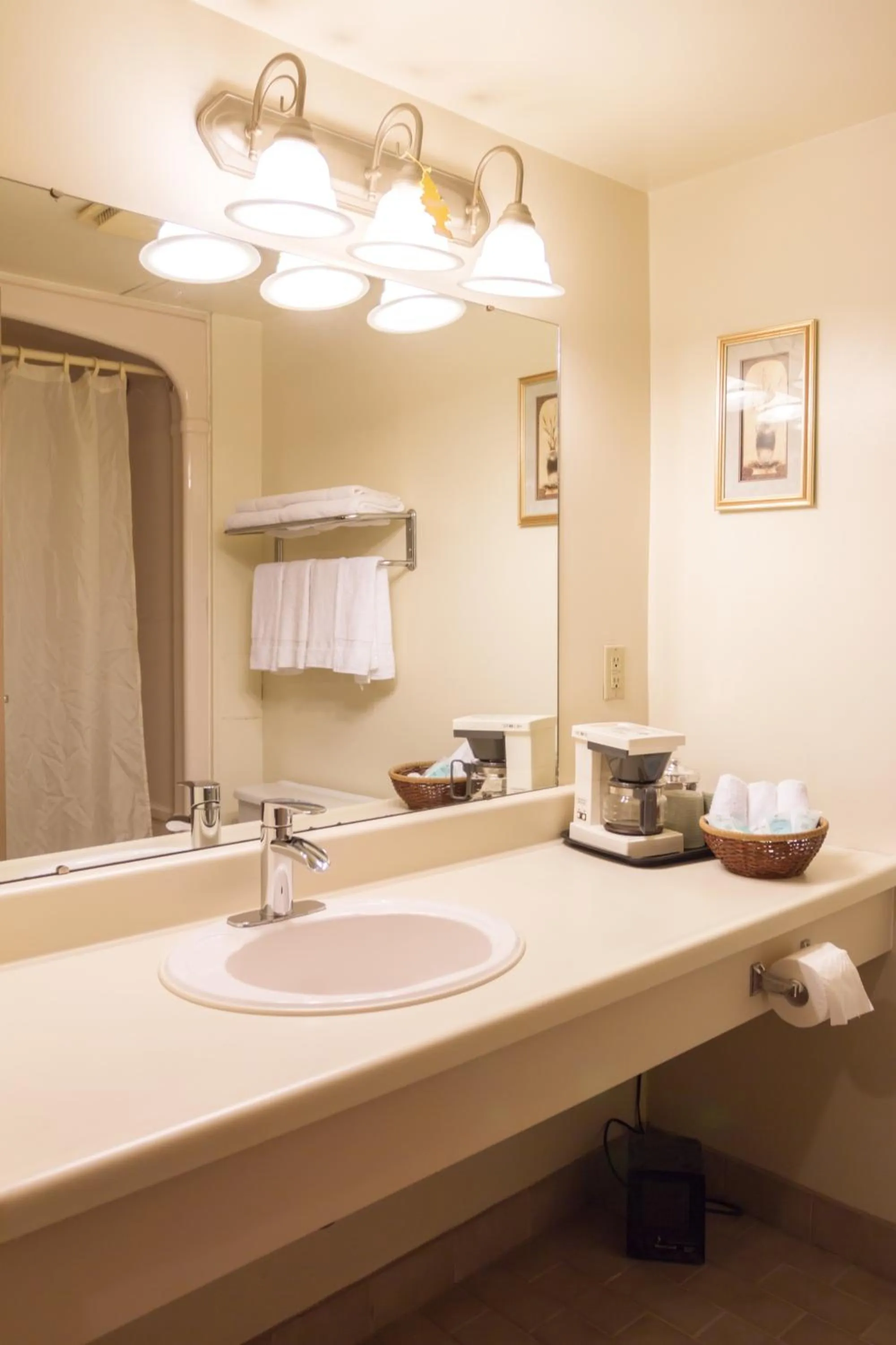 Decorative detail in Niagara Falls Motor Lodge