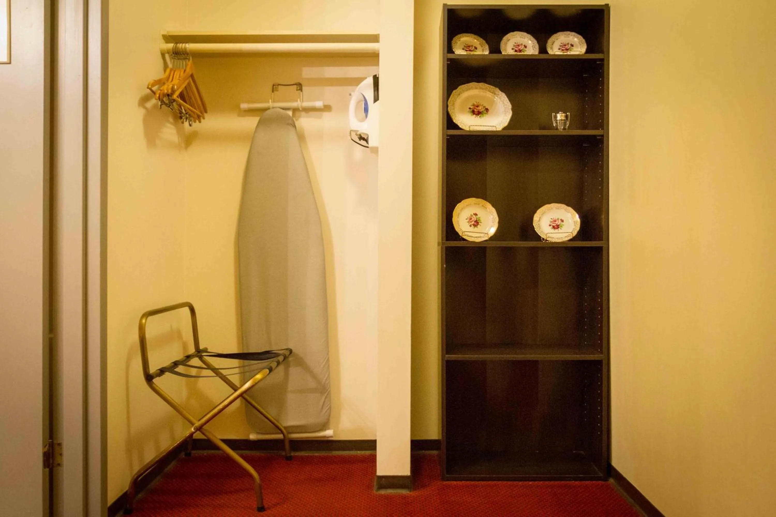 Area and facilities in Niagara Falls Motor Lodge