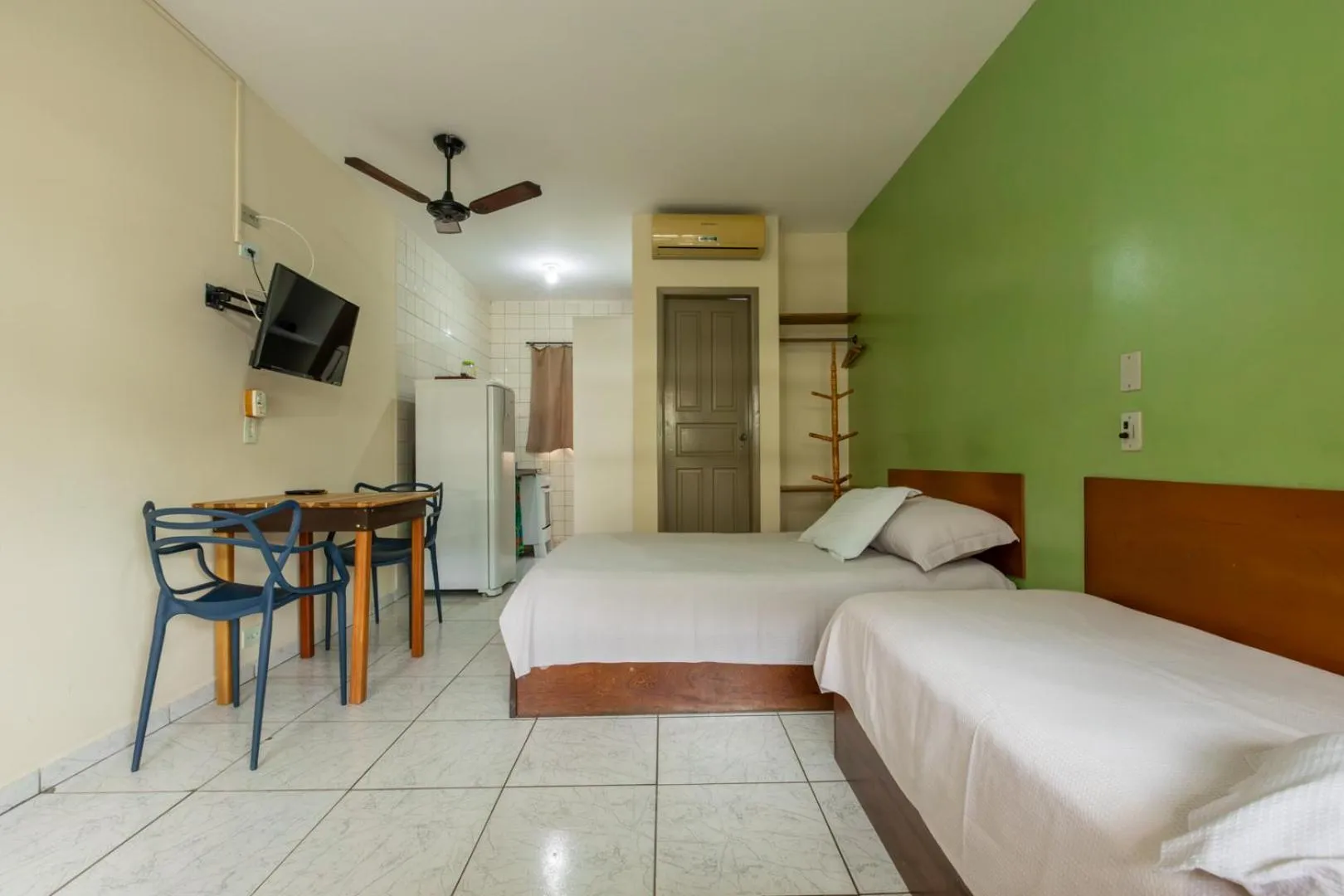 Bedroom, Bed in Chalés Four Seasons