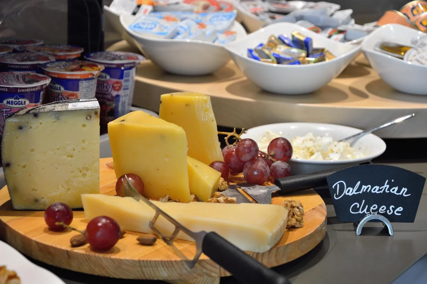 Food in Aparthotel Flora