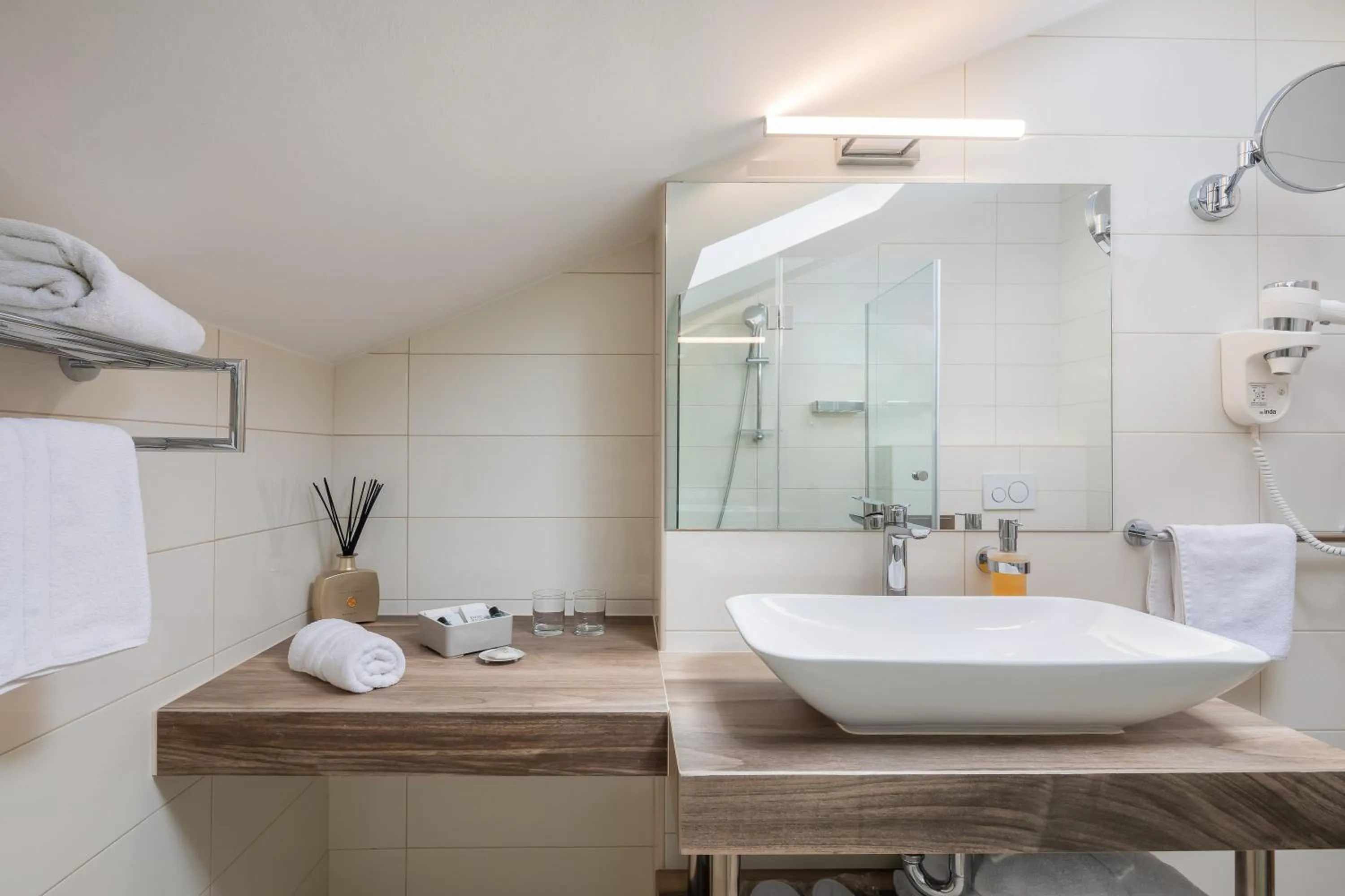 Bathroom in Aparthotel Flora