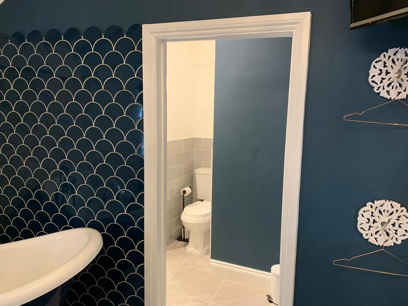 Bathroom in The Mendip Inn