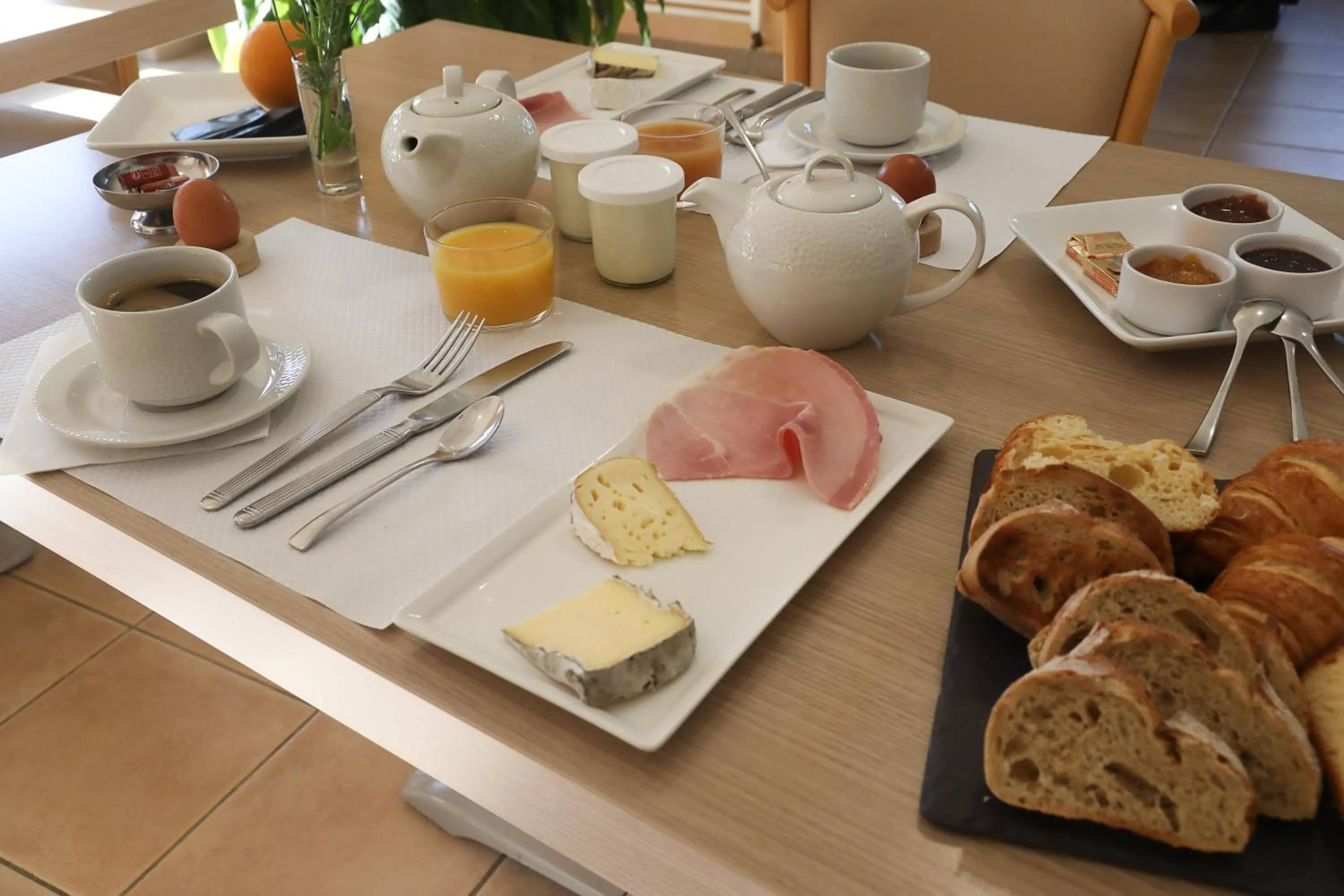 Logis Hotel Spa Restaurant Le Provence