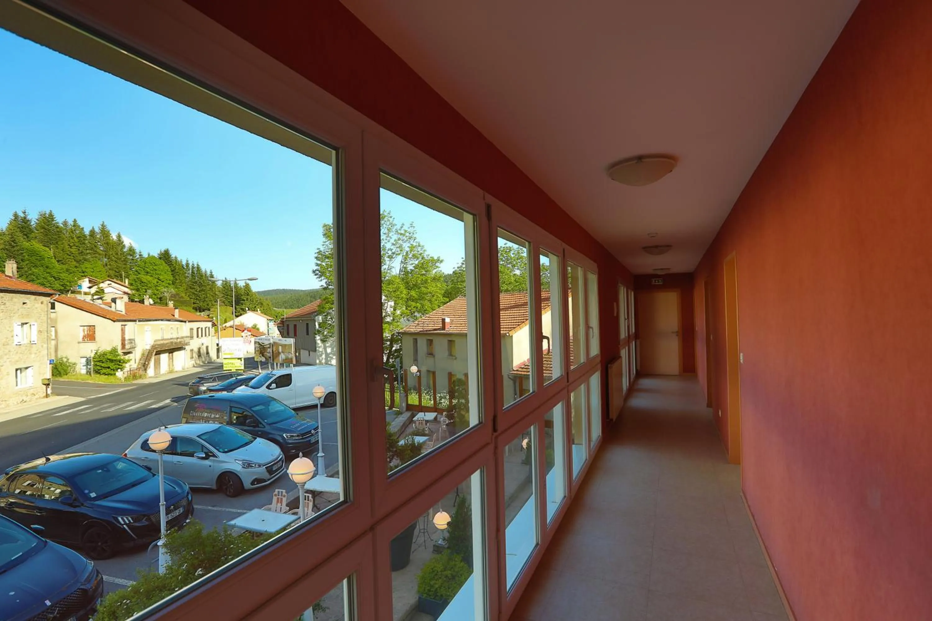 Logis Hotel Spa Restaurant Le Provence