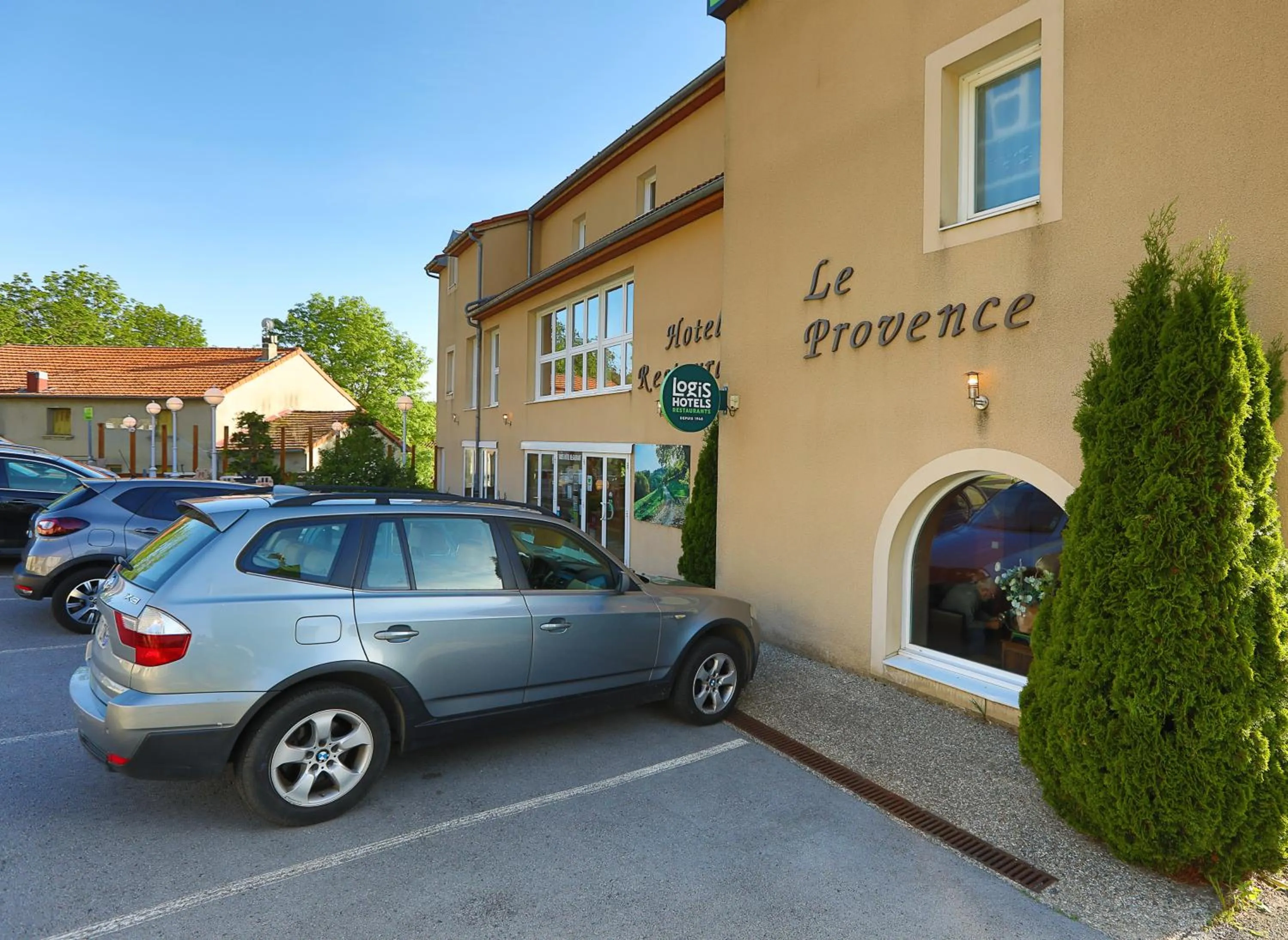 Logis Hotel Spa Restaurant Le Provence