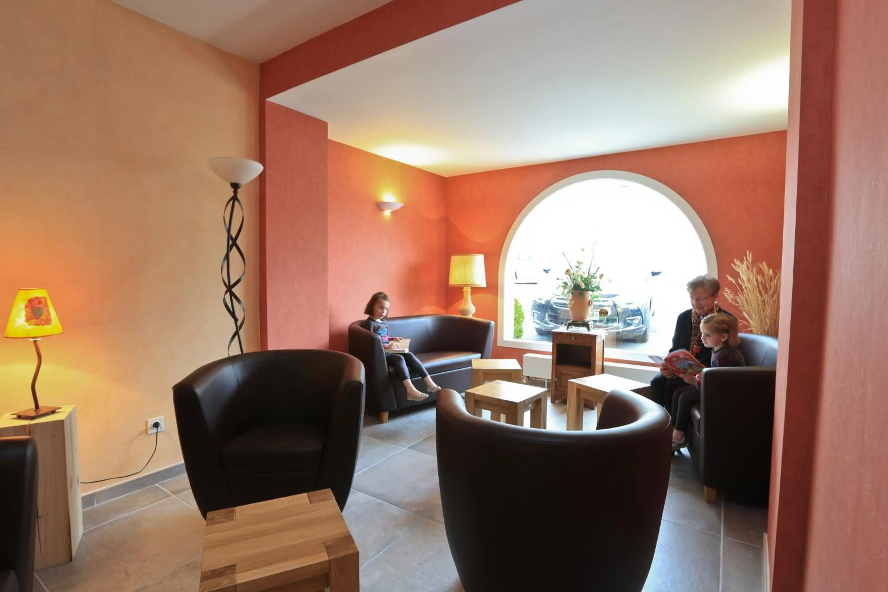 Lounge or bar in Logis Hotel Spa Restaurant Le Provence