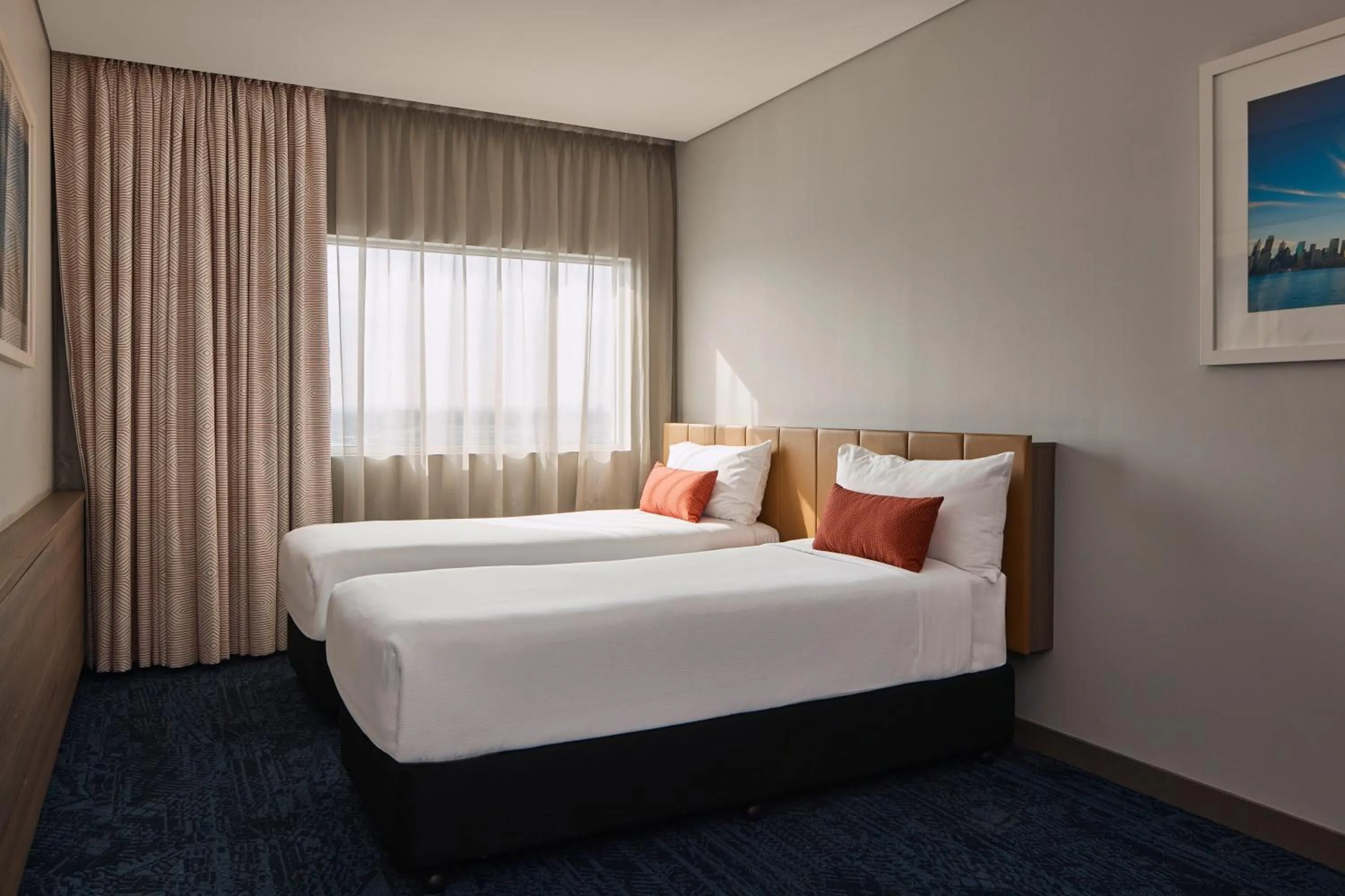 Bed in Rydges Sydney Airport Hotel