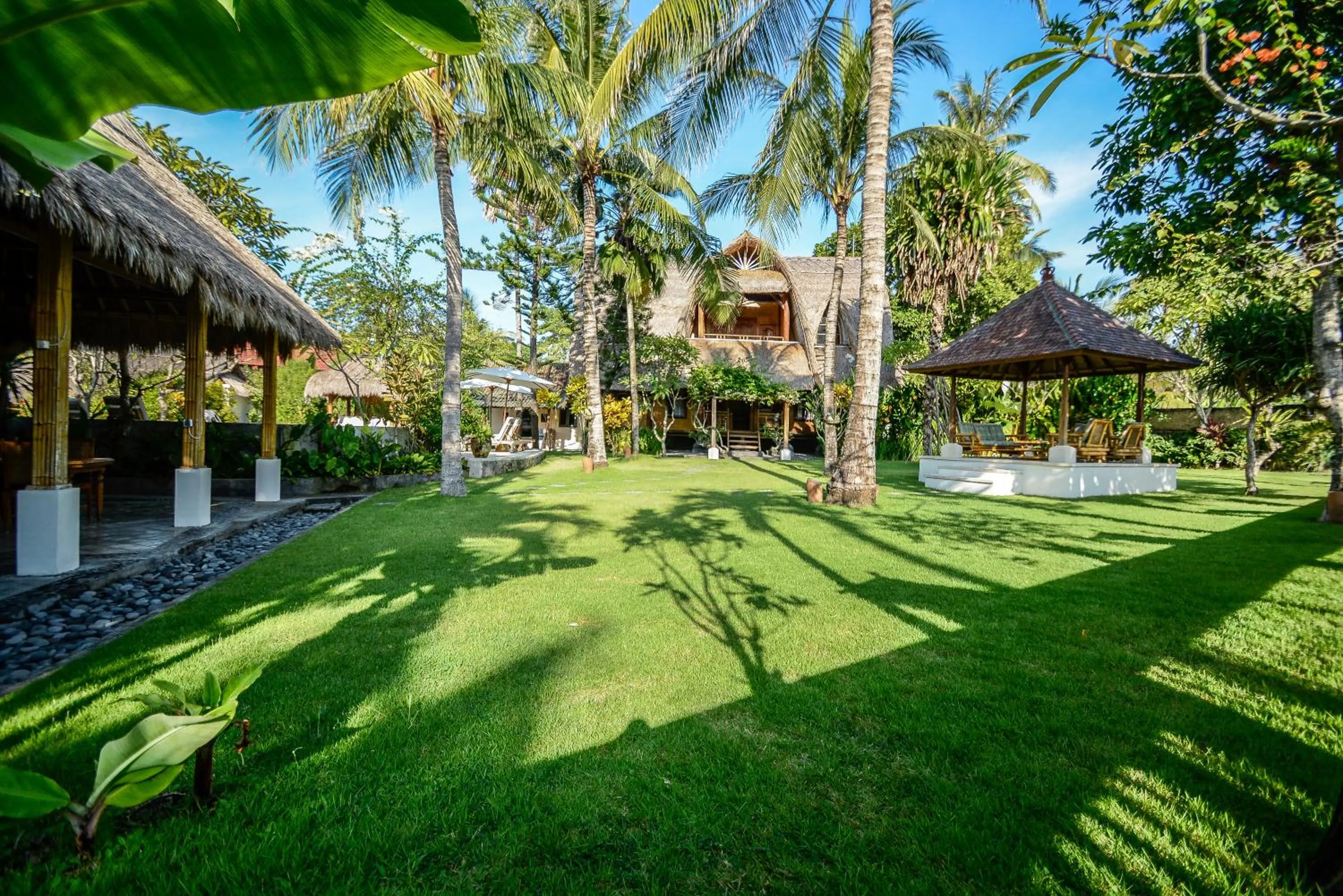 Garden in Aashaya Jasri Resort