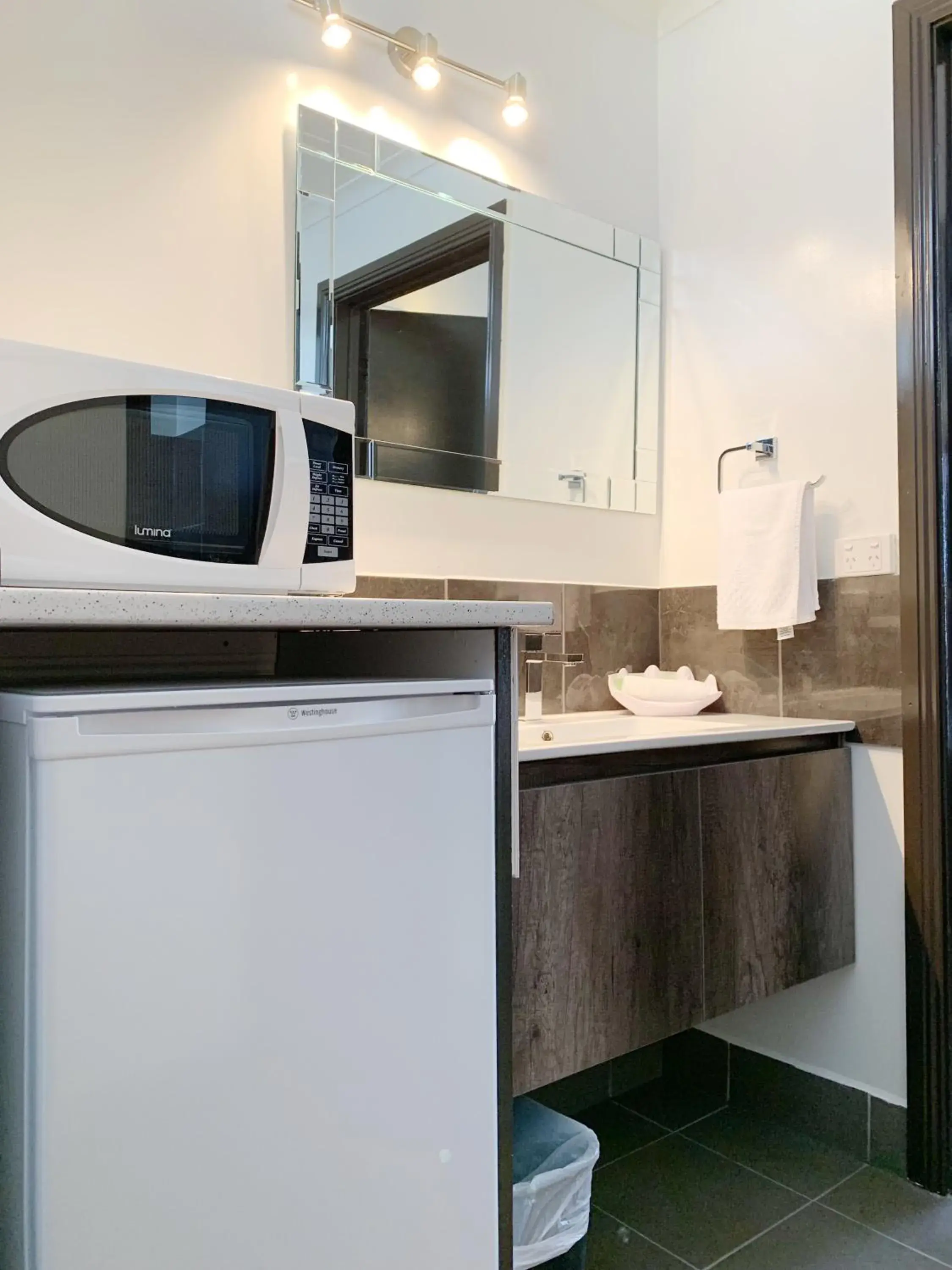 Standard Twin Room in Statesman Motor Inn Standard Twin Room in Statesman Motor Inn