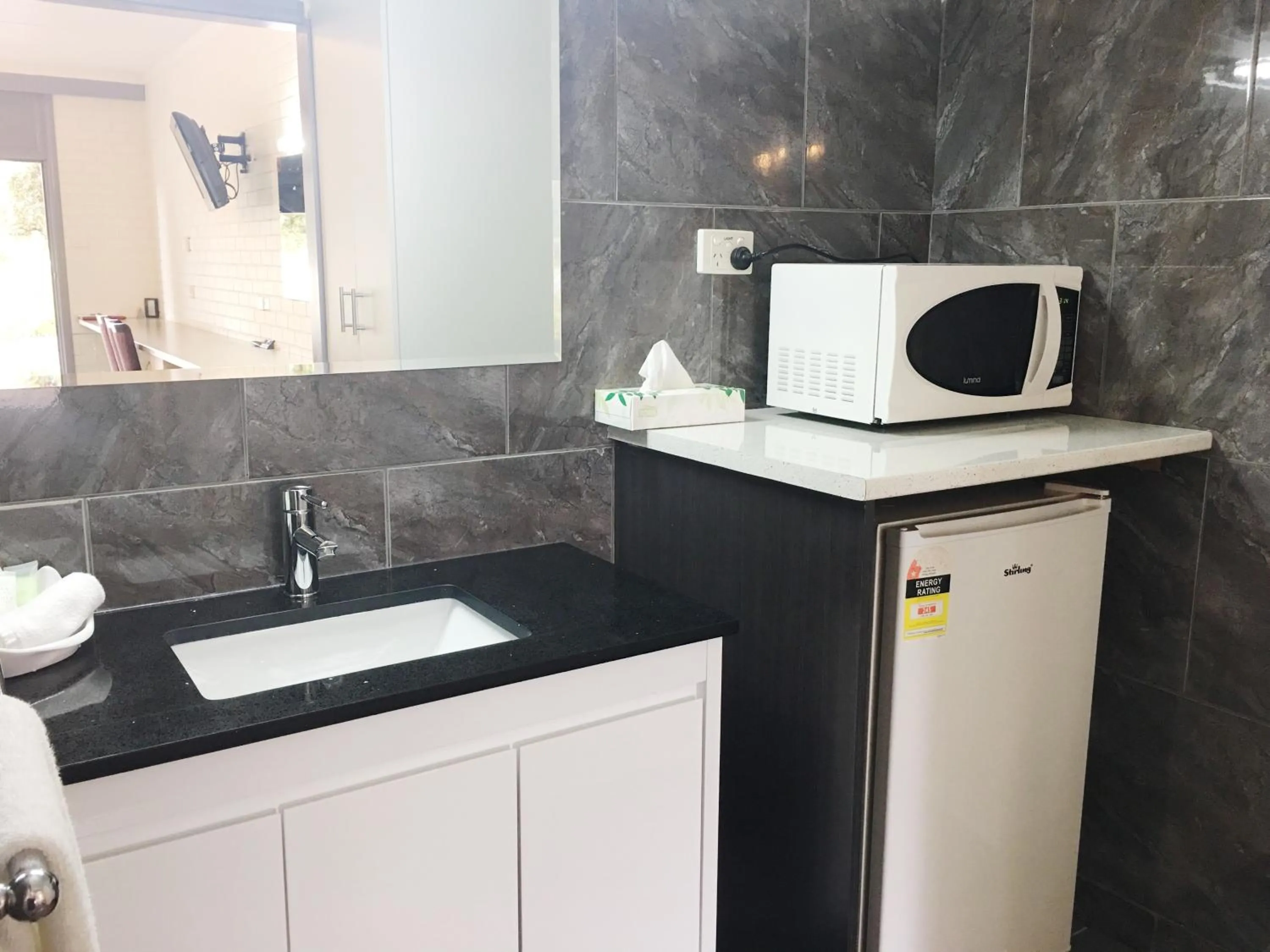 Area and facilities in Statesman Motor Inn