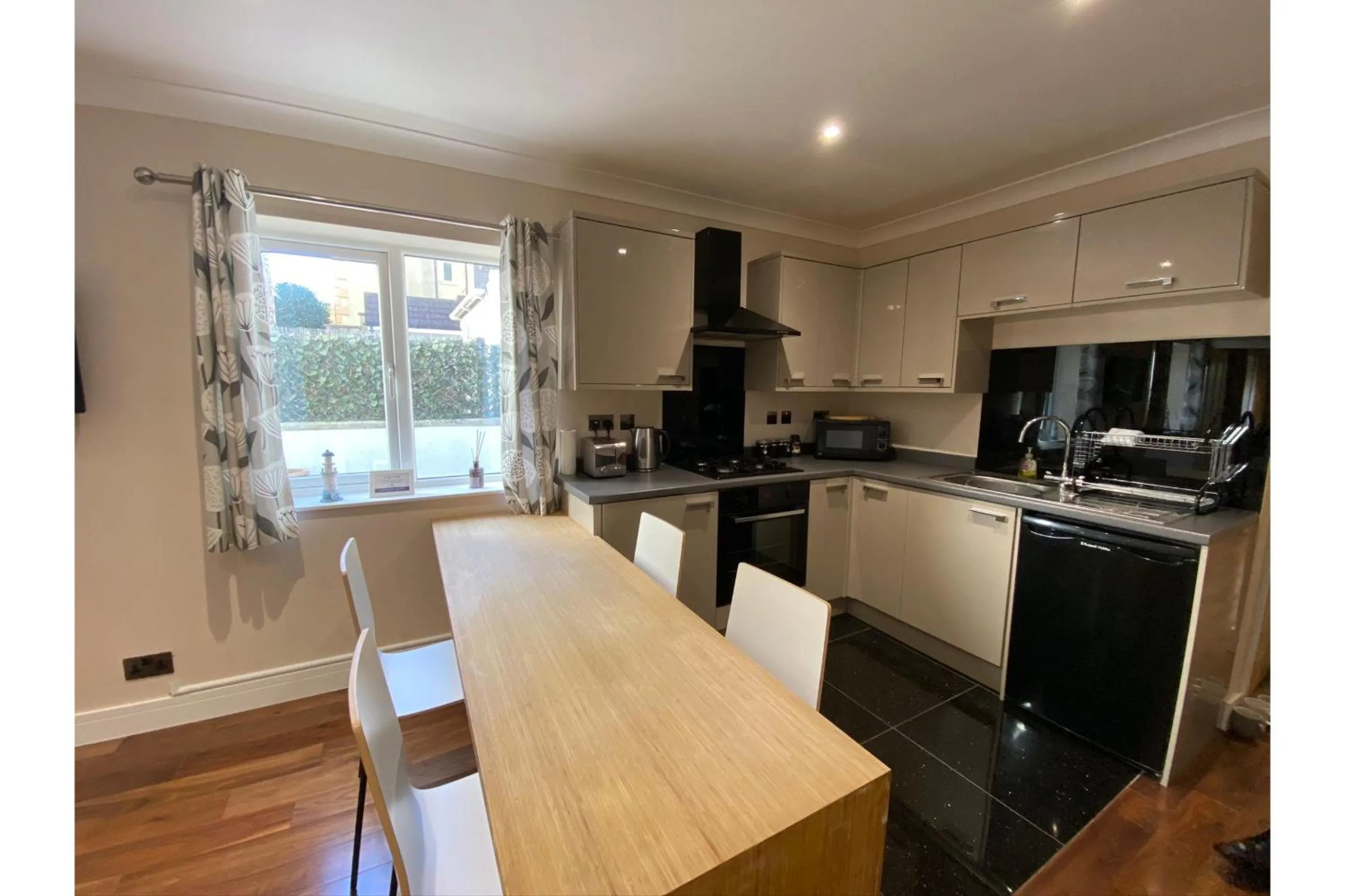 Dining area in Harmony Apartments