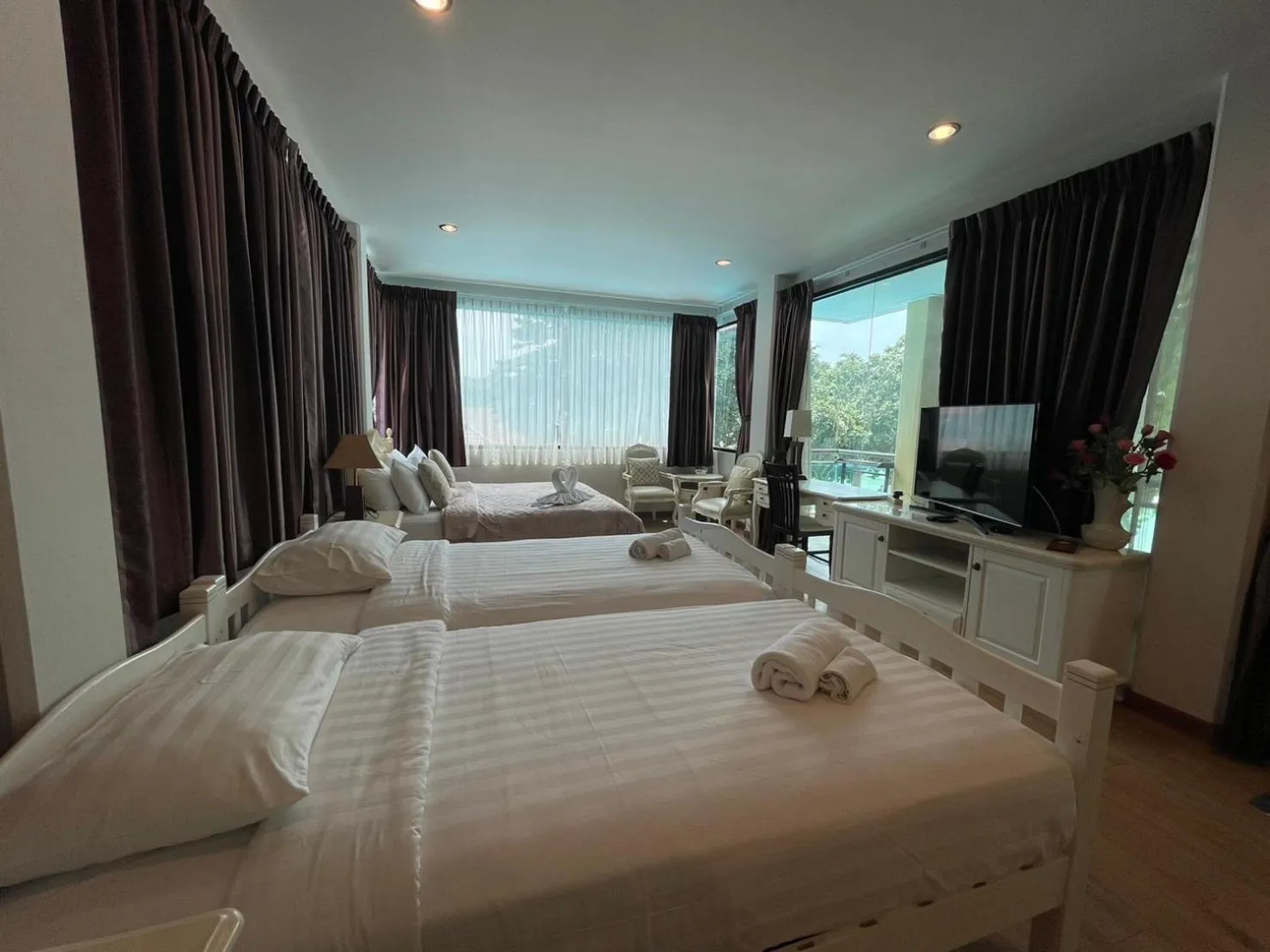 Bed in Vongdeuan Resort