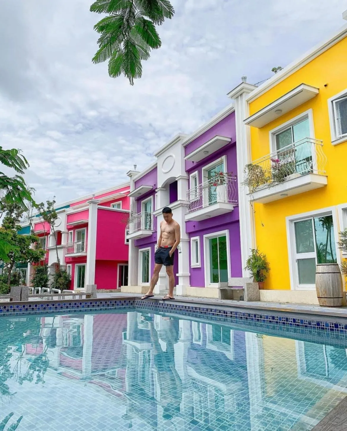 Property building in 沉靛旅宿 La Casa Indaco 墾丁夢幻島Villa