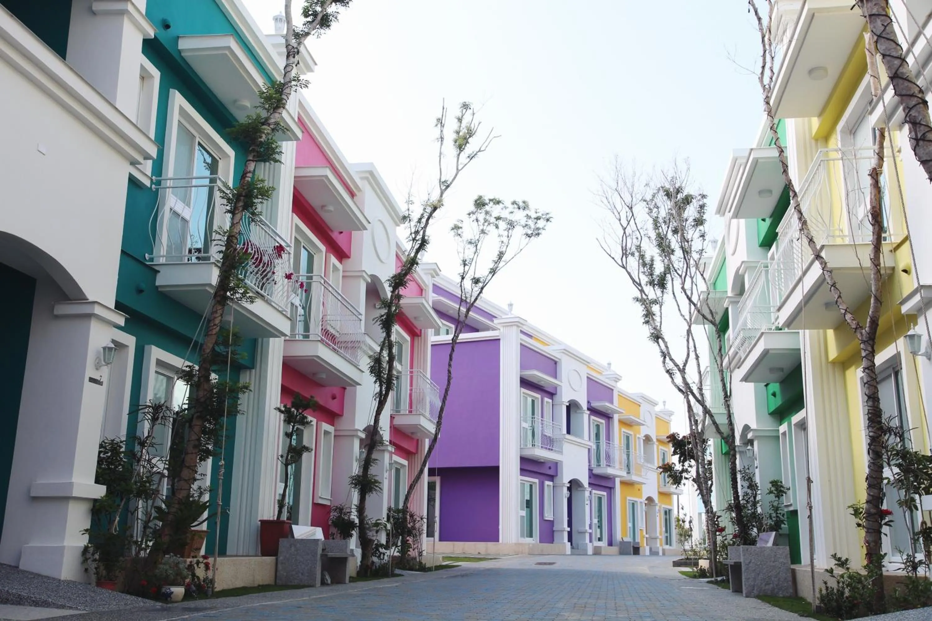 Property building in 沉靛旅宿 La Casa Indaco 墾丁夢幻島Villa