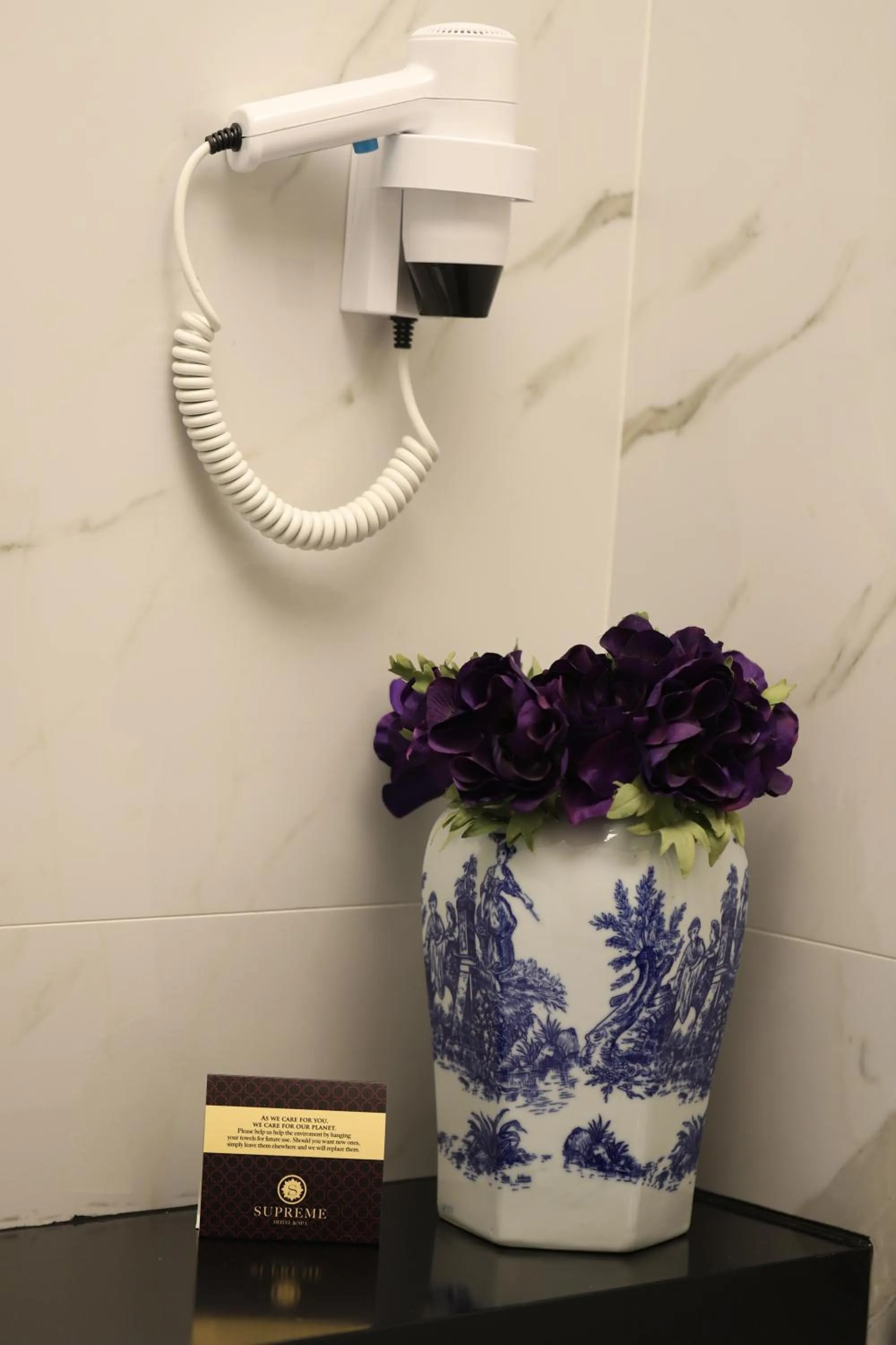 Decorative detail in Supreme Hotel