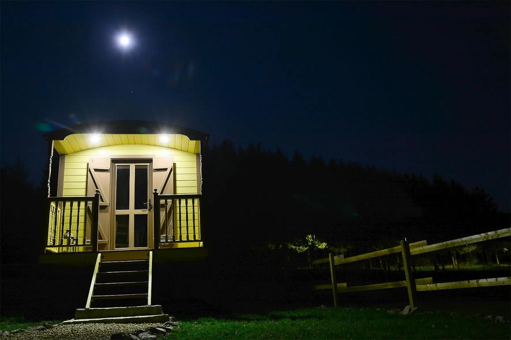 Night in L' Instant Ch' Oizy