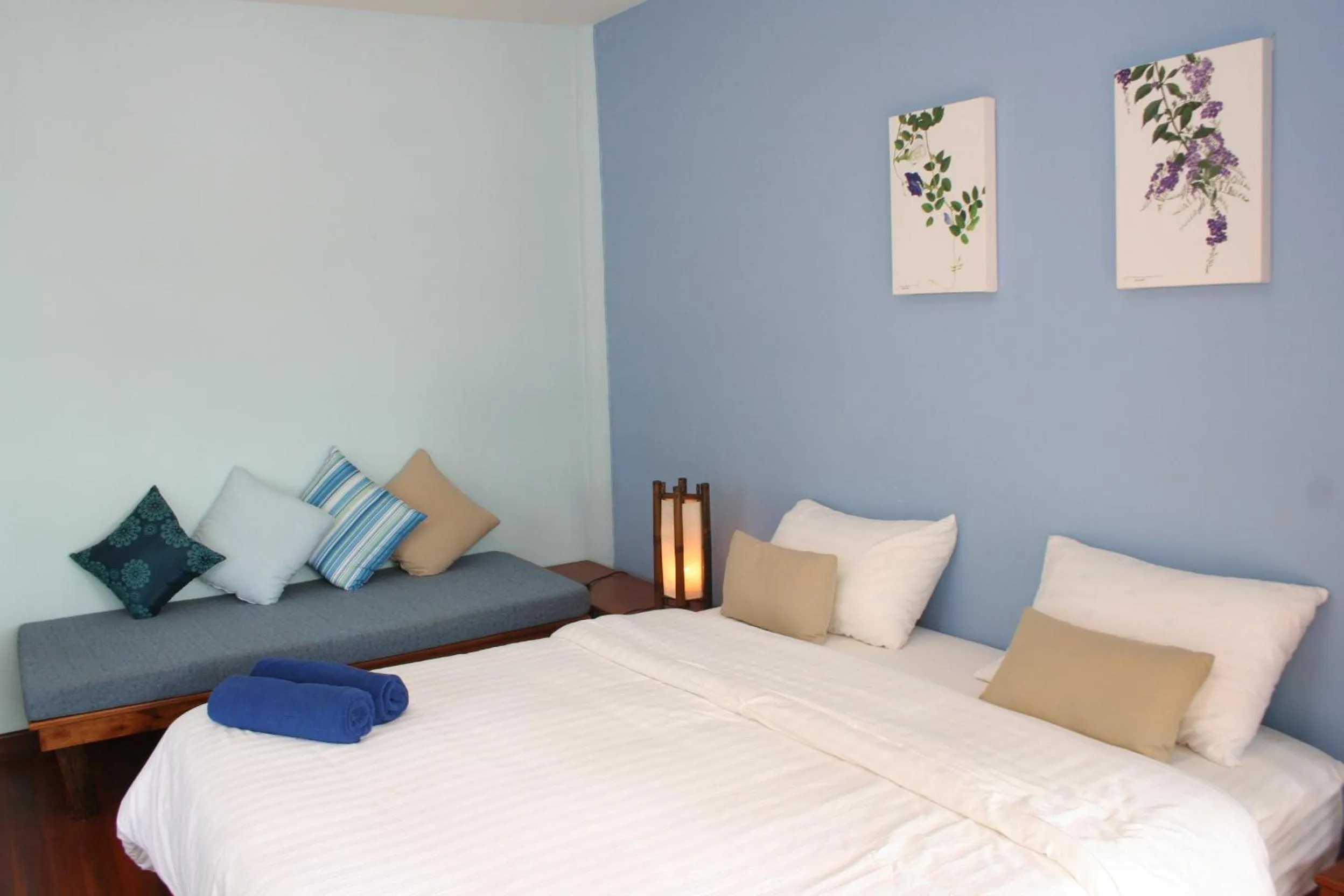 Bed in Sea Scene Resort