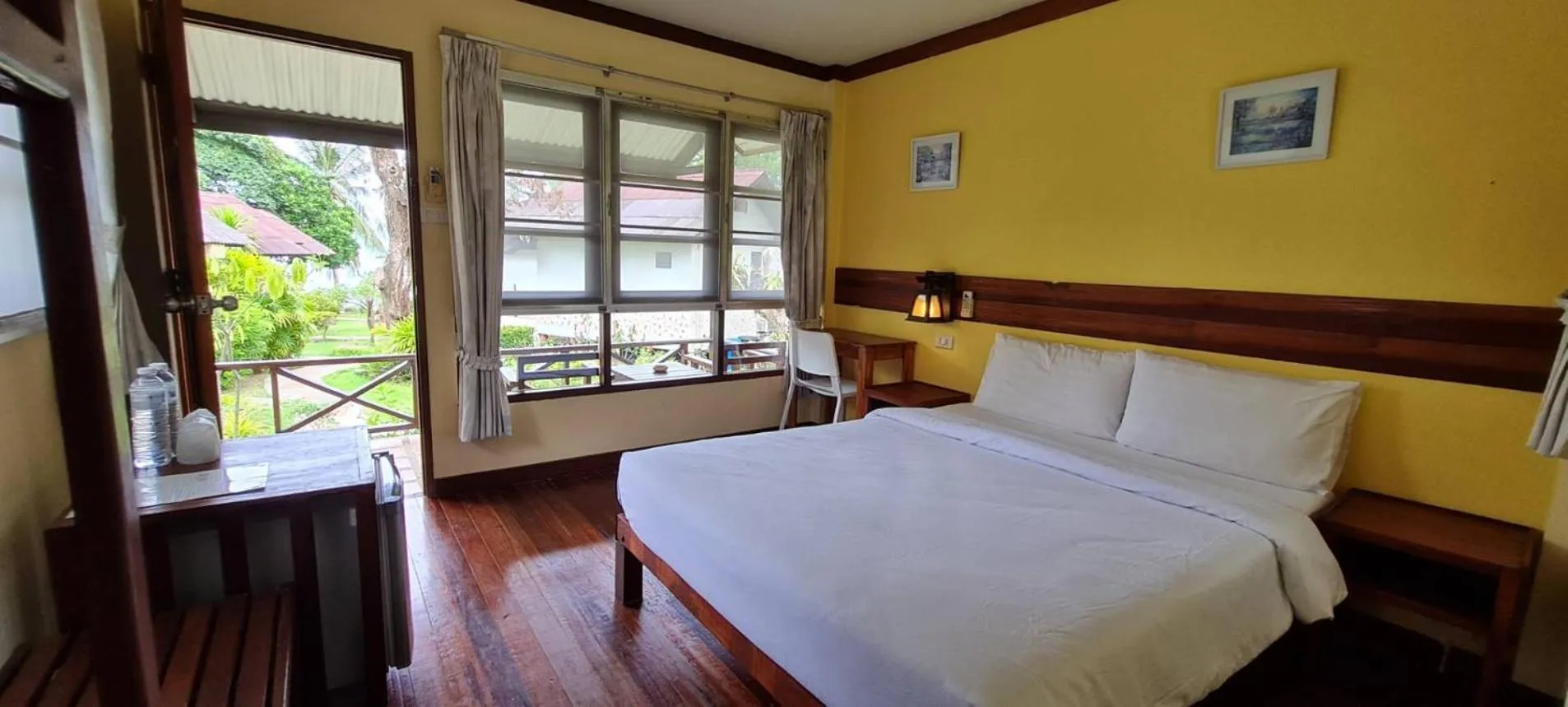 Bed in Sea Scene Resort