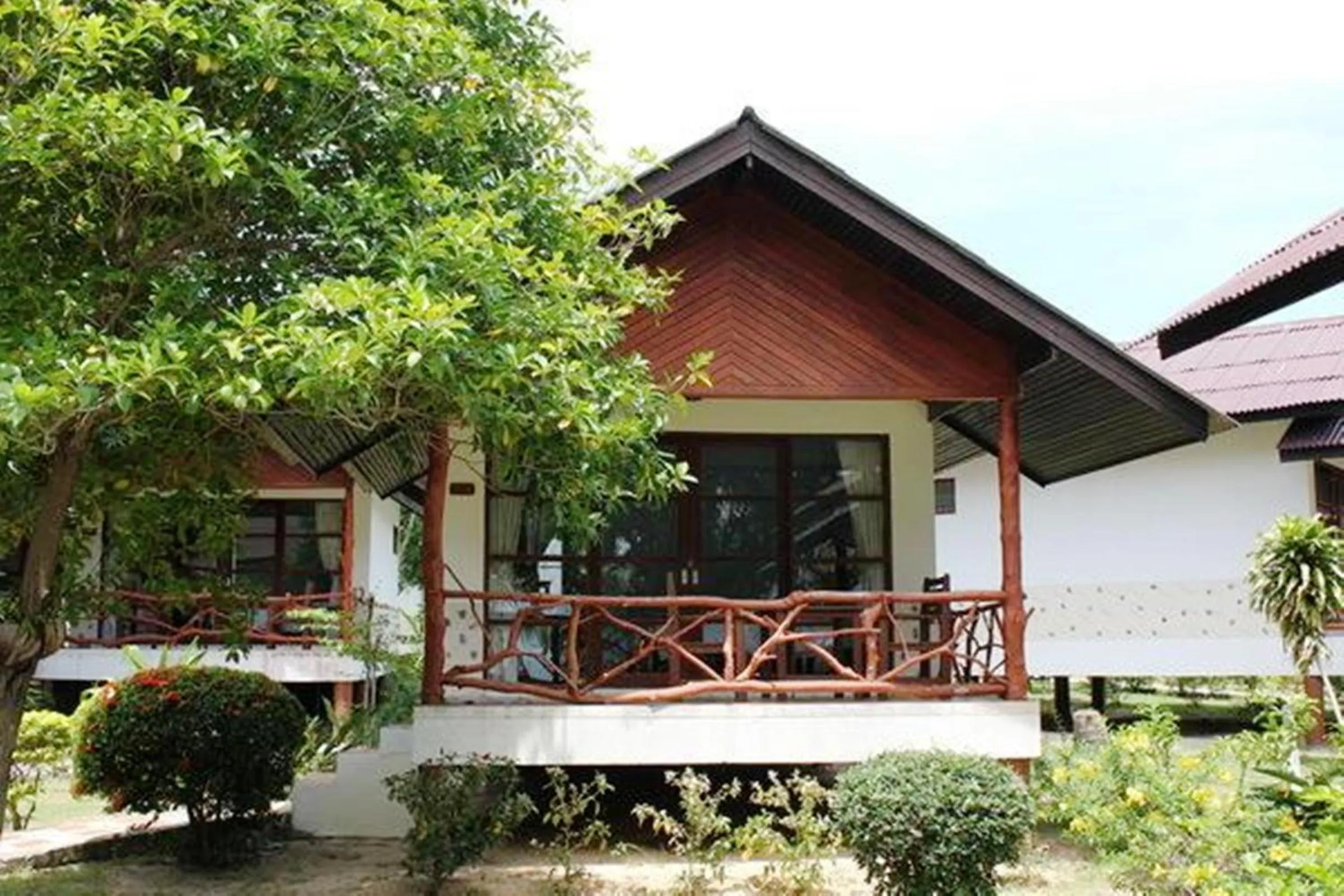 Facade/entrance in Sea Scene Resort