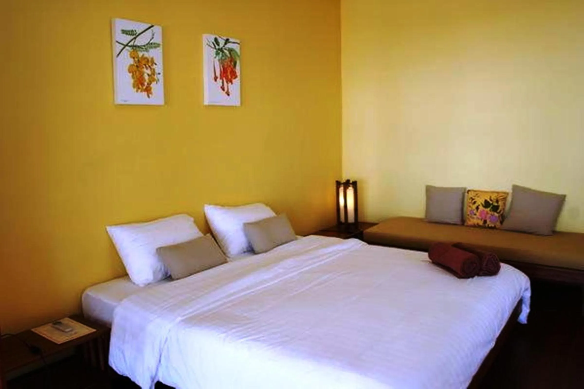 Bed in Sea Scene Resort